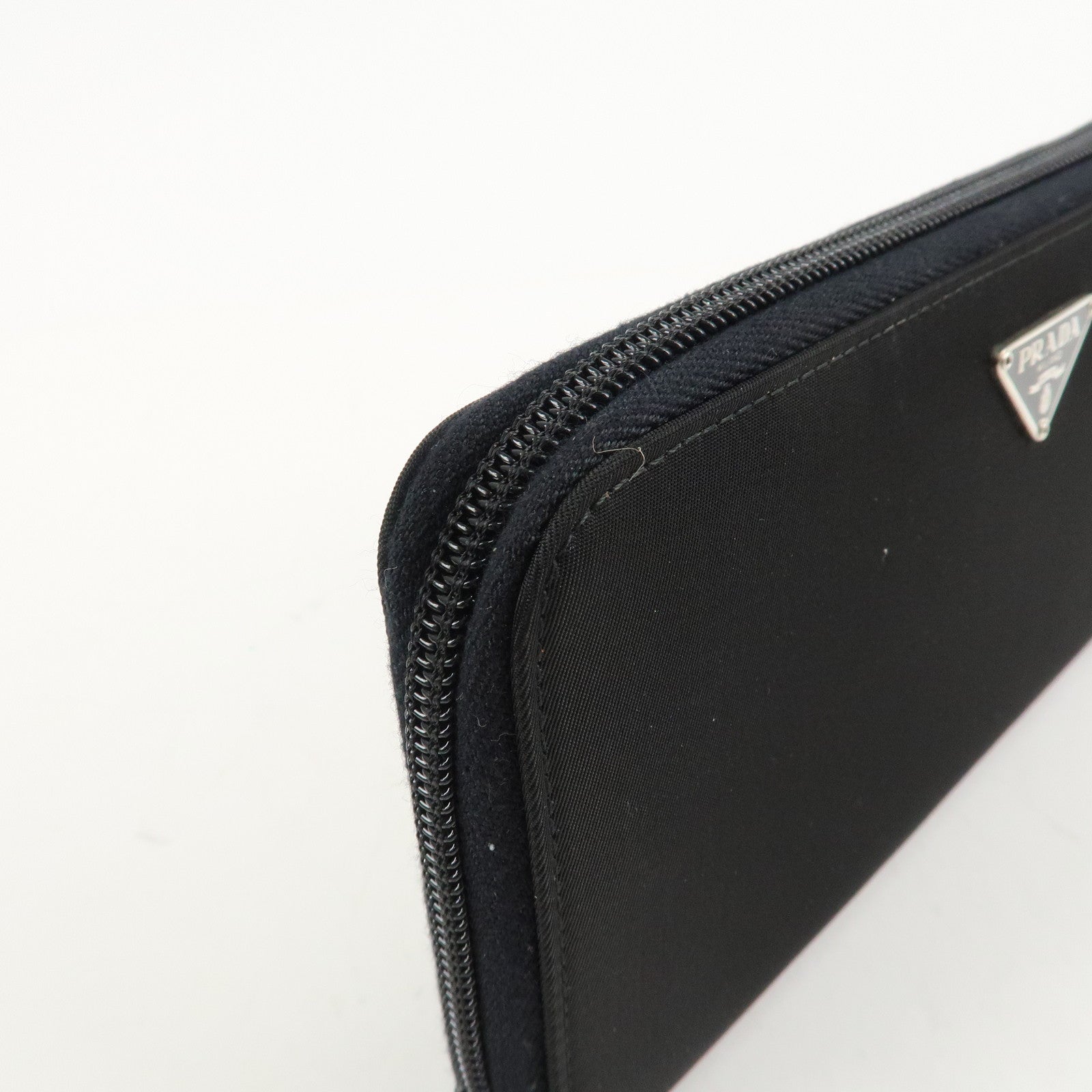 PRADA Nylon Leather Round Zippy Long Wallet Black M822 Used