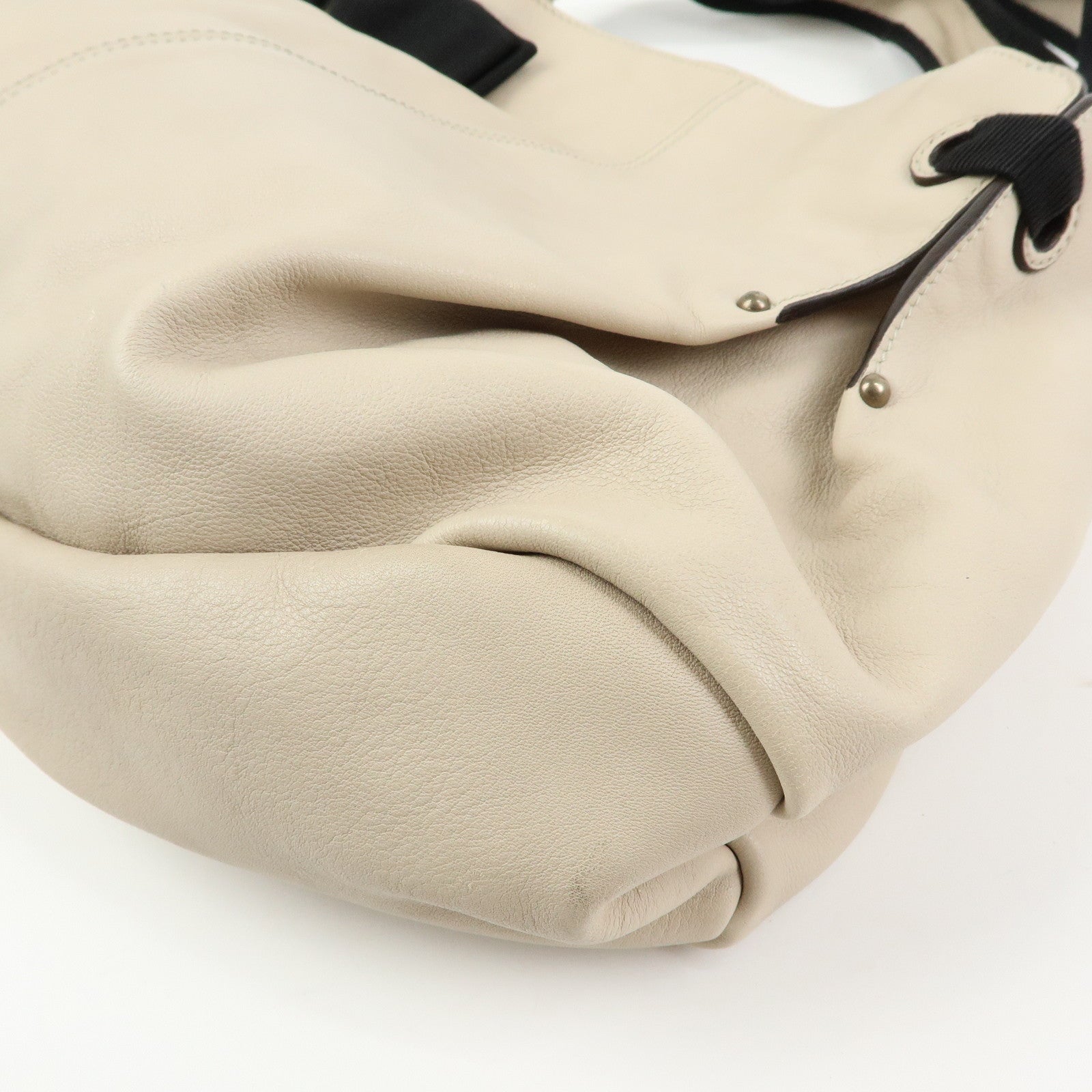 Ferragamo Vara Ribbon Leather Tote Bag Shoulder Bag Ivory Black