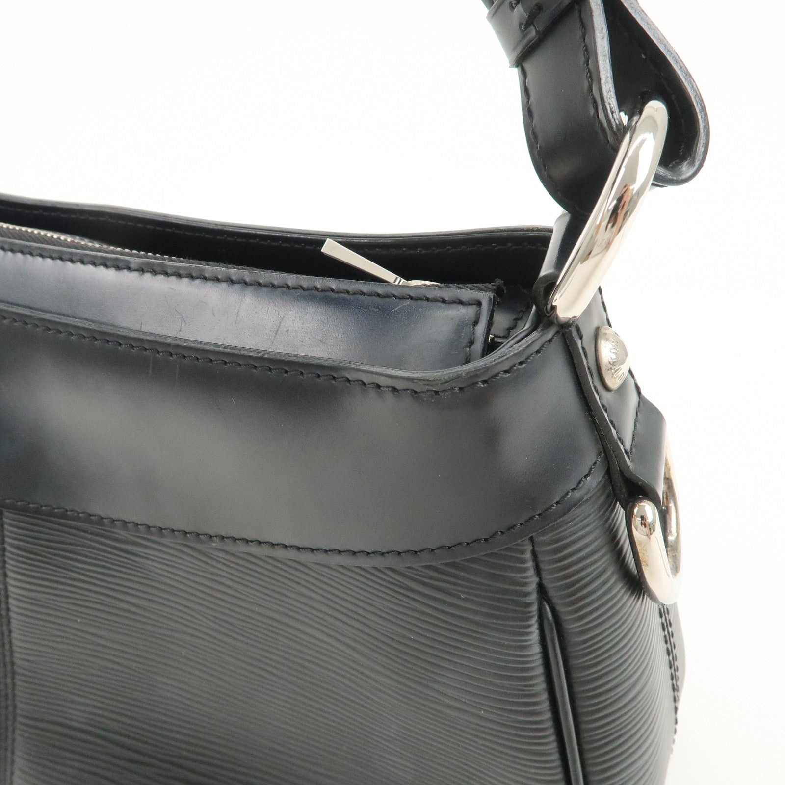 Louis Vuitton Epi Leather Turen PM Shoulder Bag Noir M59282