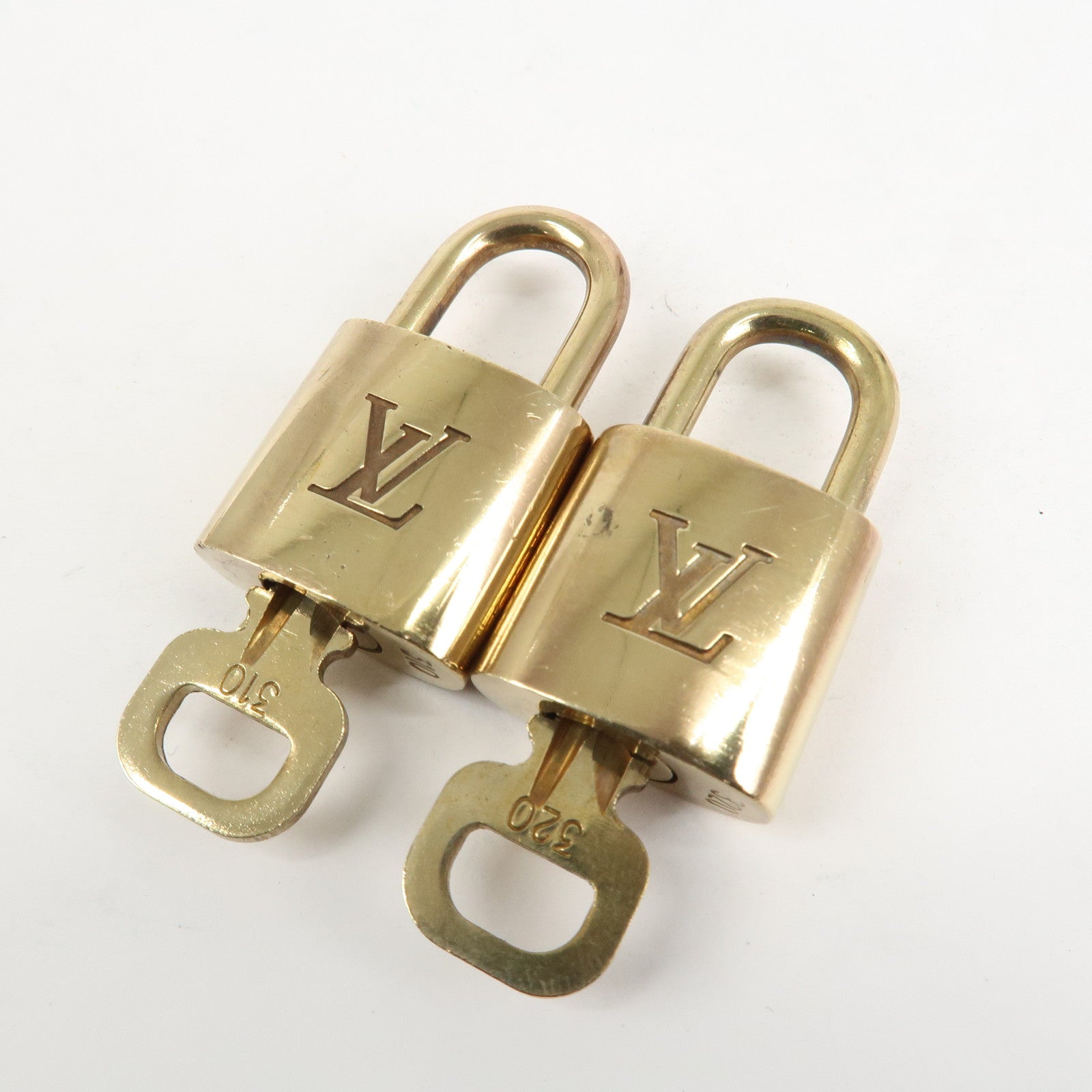 Louis Vuitton Set of 10 Lock & Key Cadena Key Lock Metal Gold