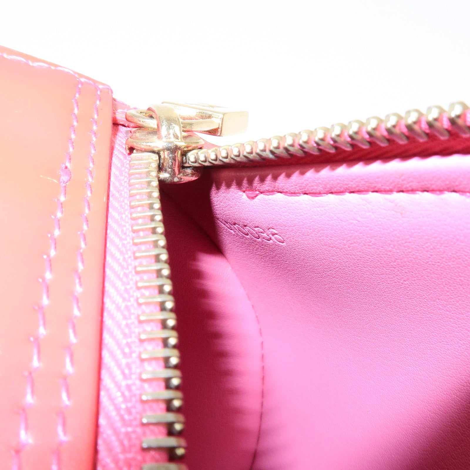 Louis Vuitton Monogram Vernis Leather Bedford Shoulder Hand Bag Framboise M9133F