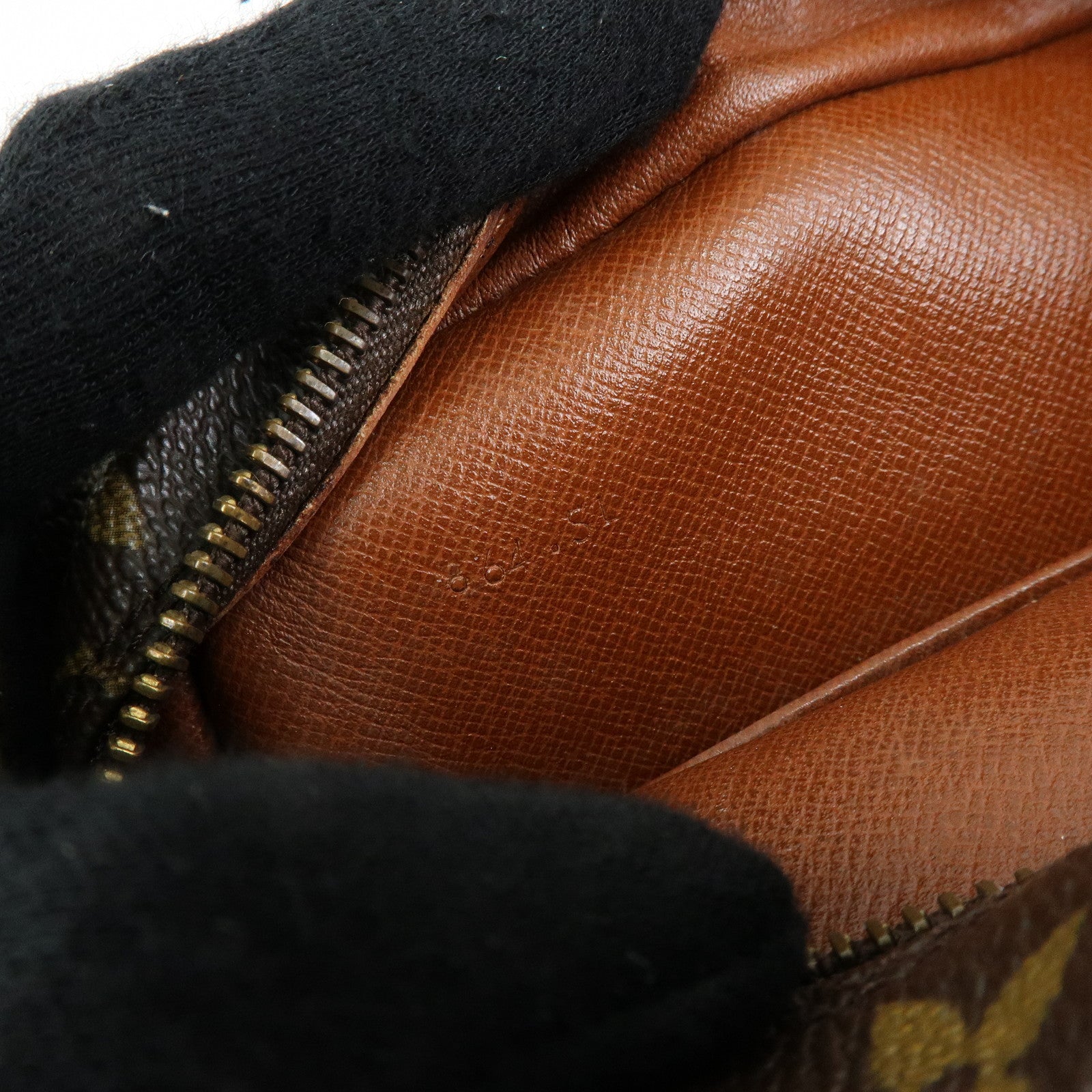 Louis Vuitton Monogram Compiegne 28 Pouch Clutch Bag Brown M51845