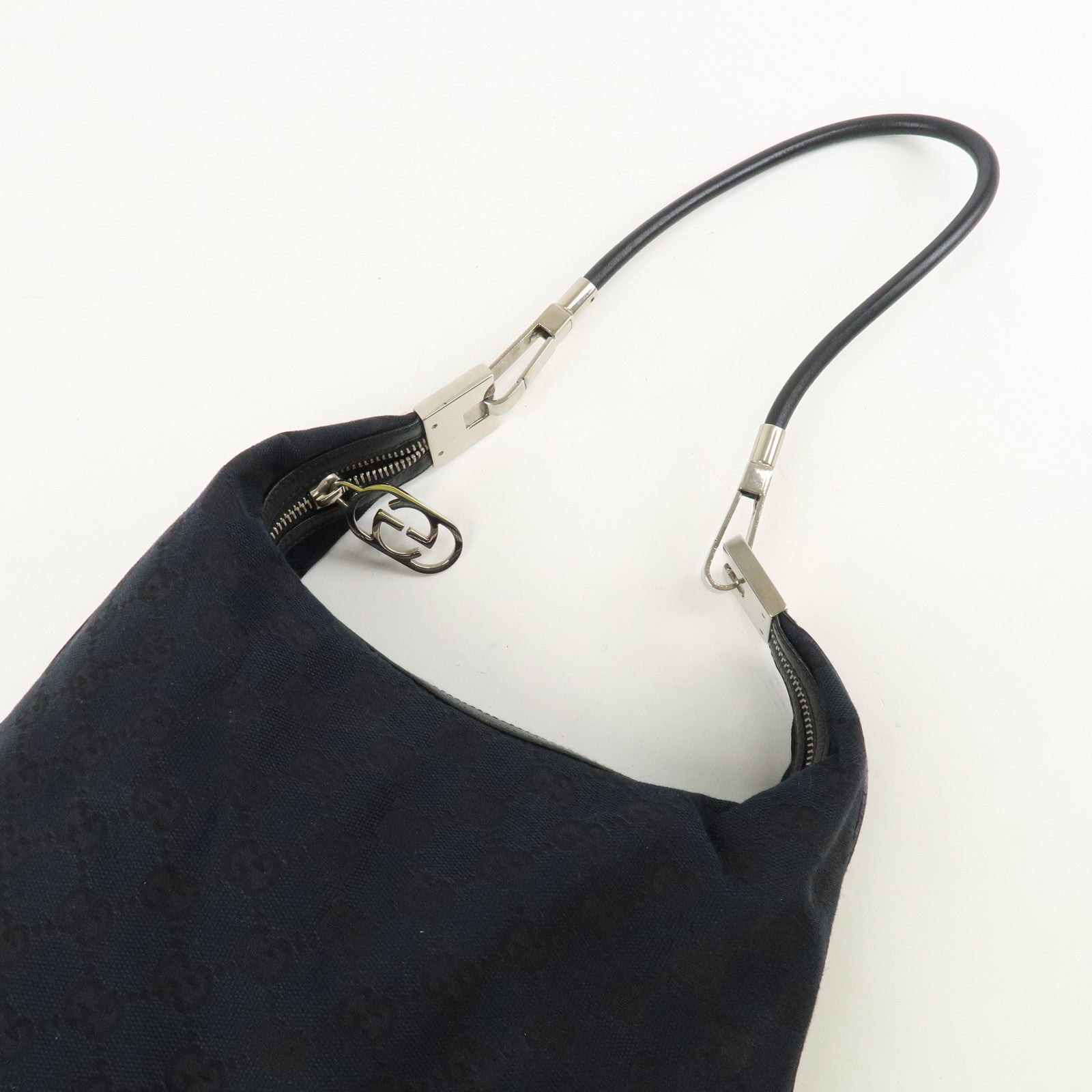 GUCCI GG Canvas Leather Shoulder Bag Black 001.3814 Used
