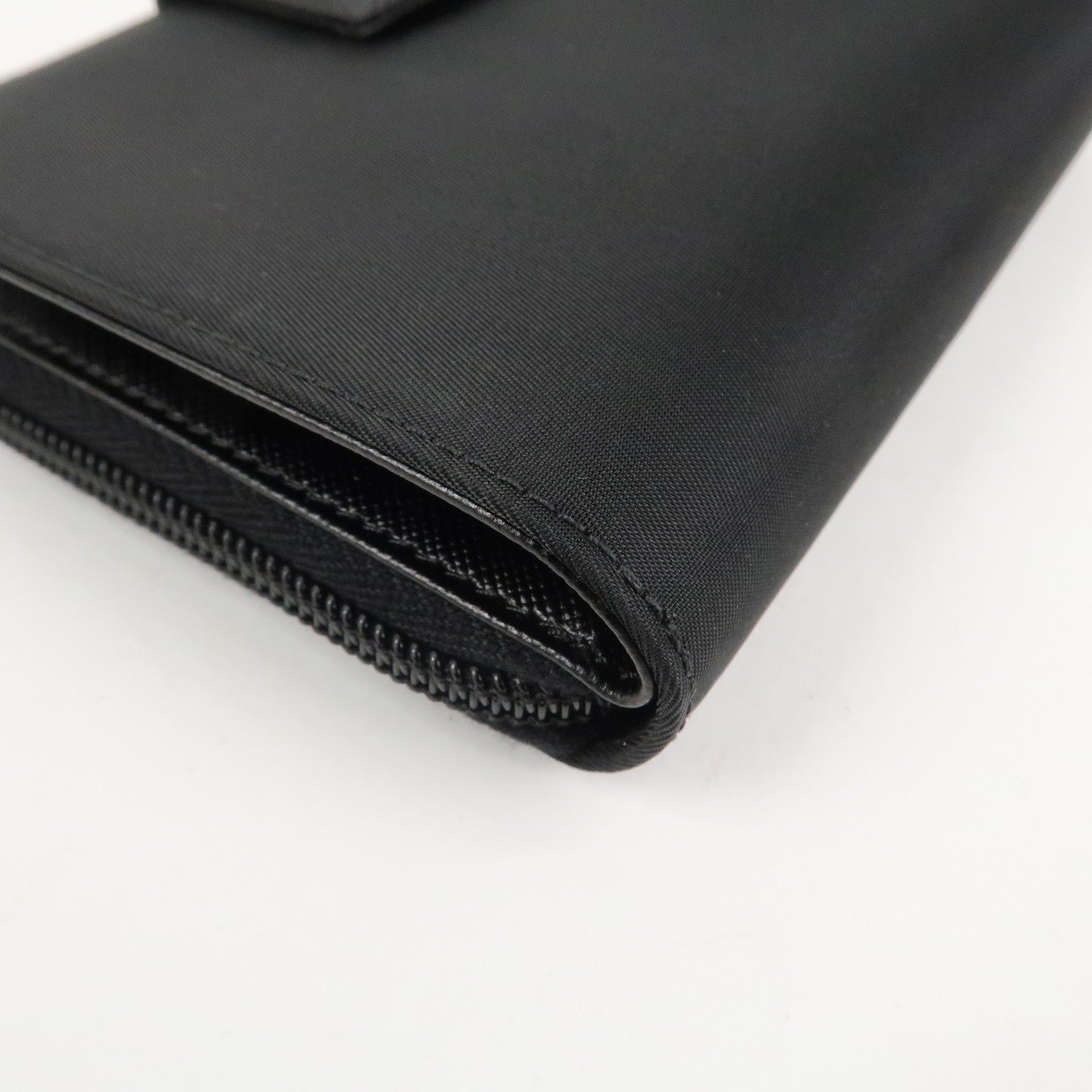 PRADA Nylon Saffiano Leather Bi-fold Round zippy Wallet Black Used