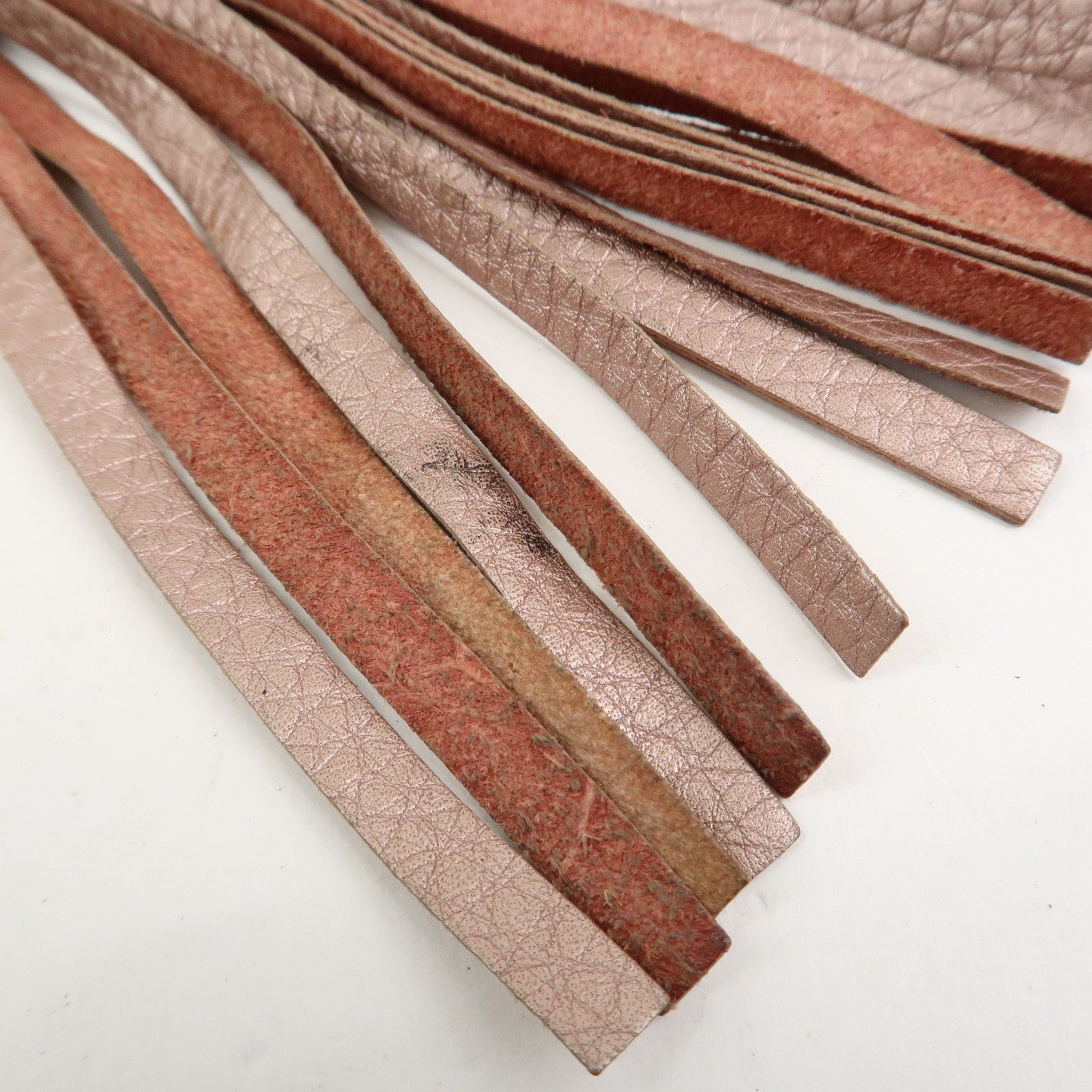 GUCCI SOHO Leather Chain Shoulder Bag Metallic Pink 353965