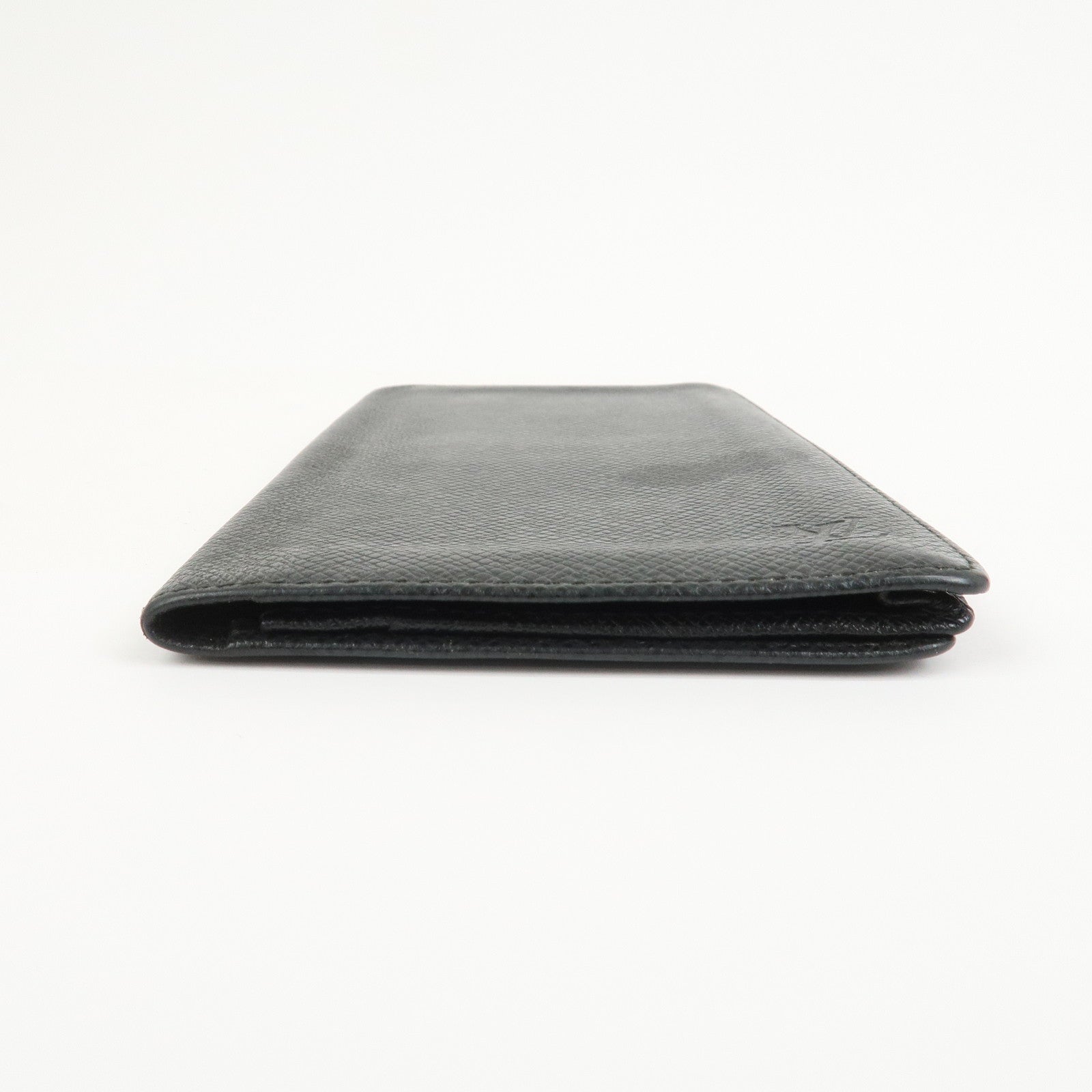 Louis Vuitton Taiga Porte Carte de Credit Yen Wallet Adoise M31002