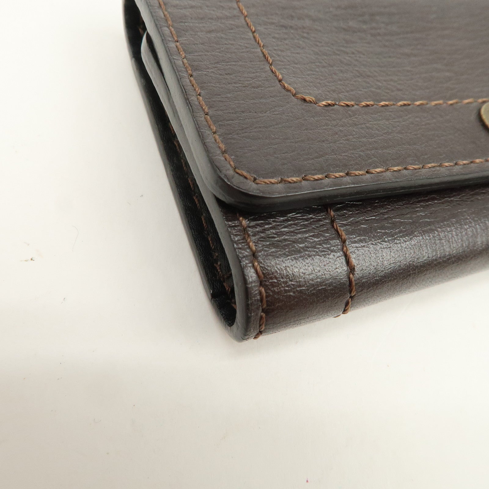 Louis Vuitton Utah Leather Multicles 6 Key Case Cafe M95539