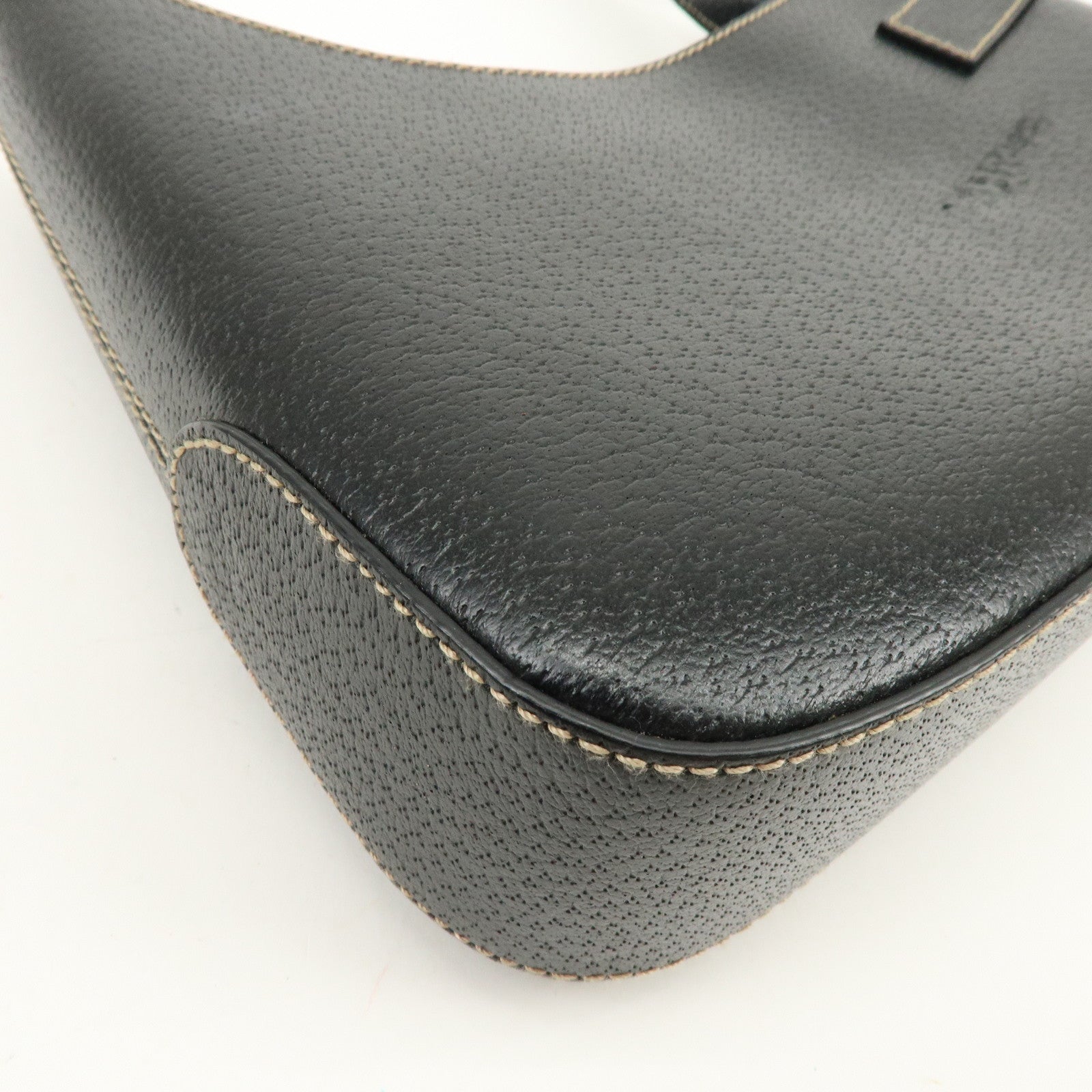 Ferragamo Gancini Leather Shoulder Bag Hand Bag Black