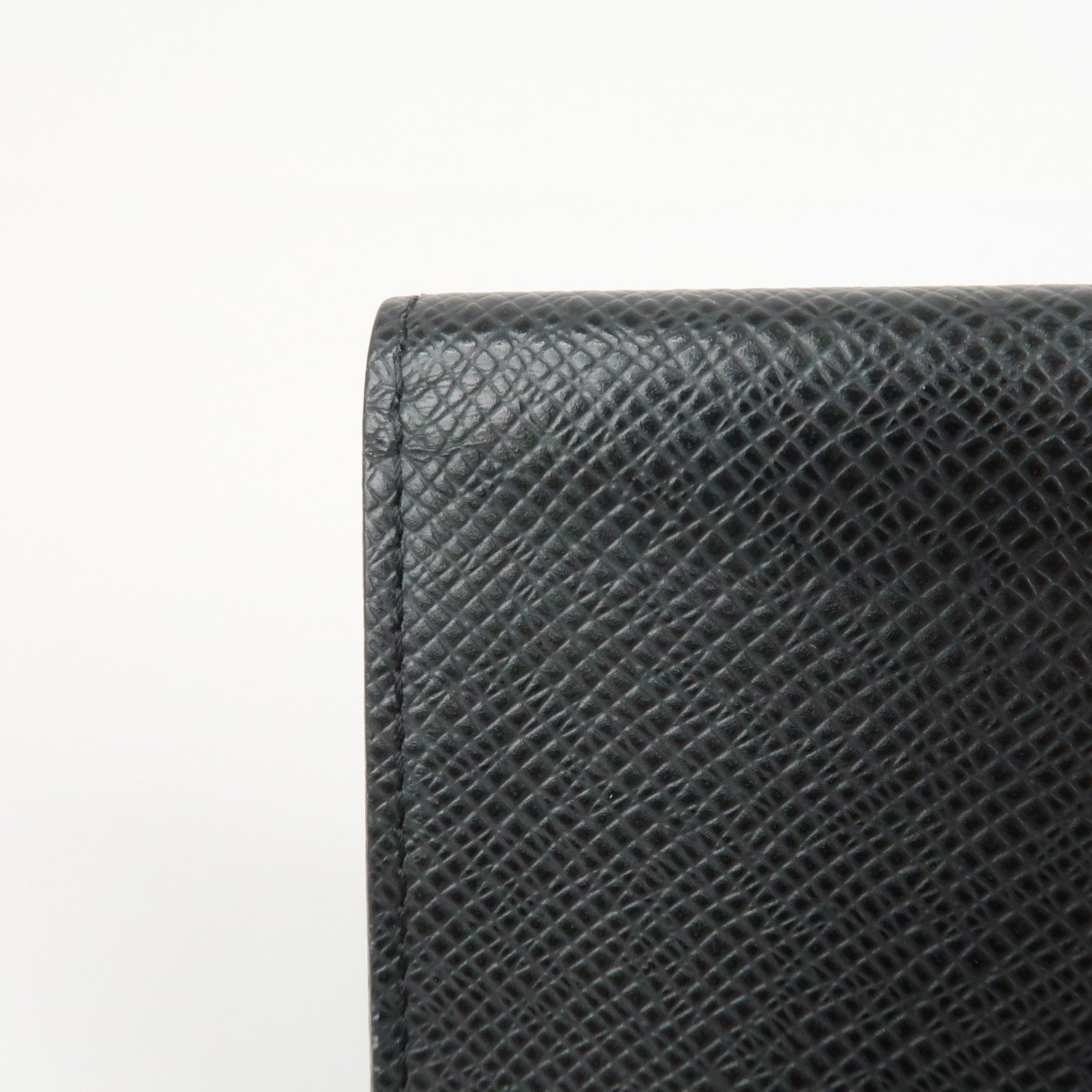 Louis Vuitton Taiga Enveloppe Cartes de Visite Card Case M30922