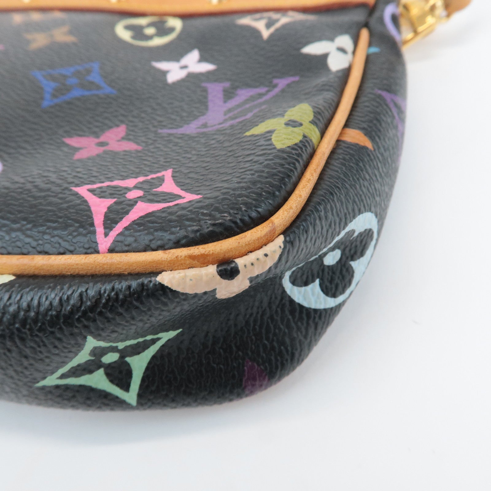 Louis Vuitton Monogram Multicolor Pochette Accessoires Noir M92648