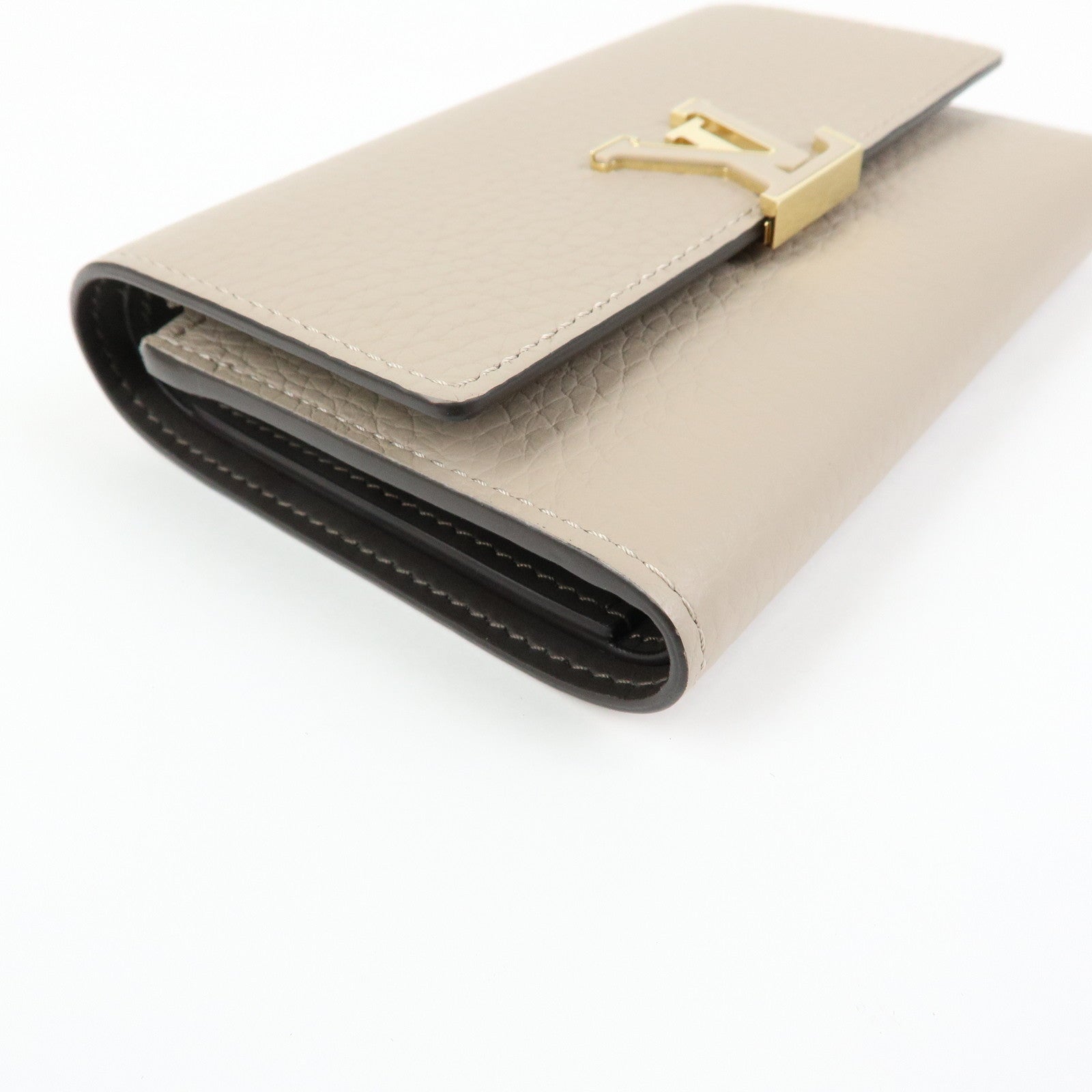 Louis Vuitton Portefeuille Capucines Compact Wallet Galet M62159