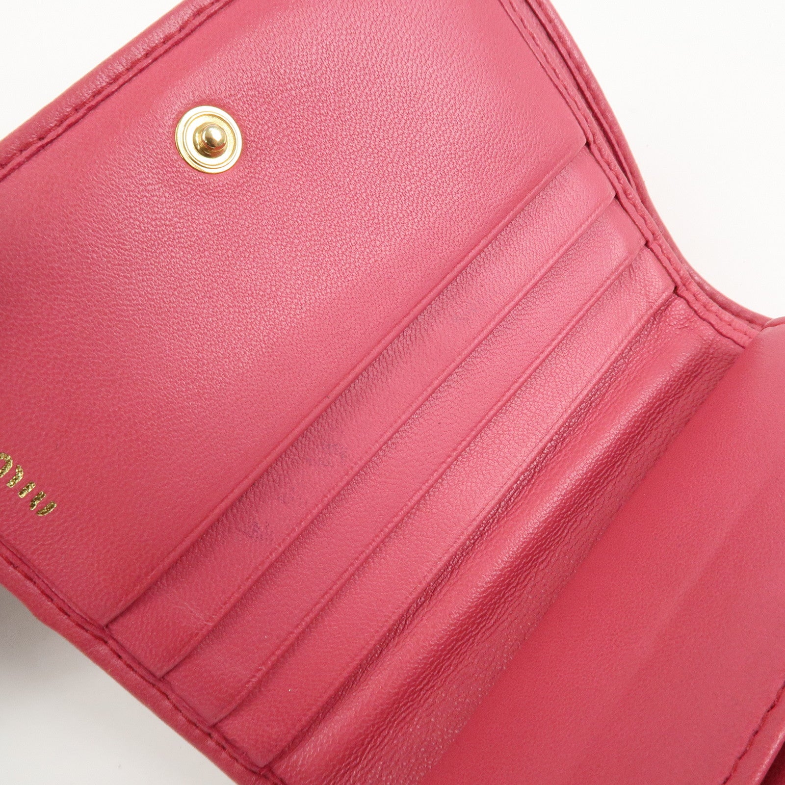 MIU MIU Matelasse Nappa Leather Compact Wallet Pink 5MV204