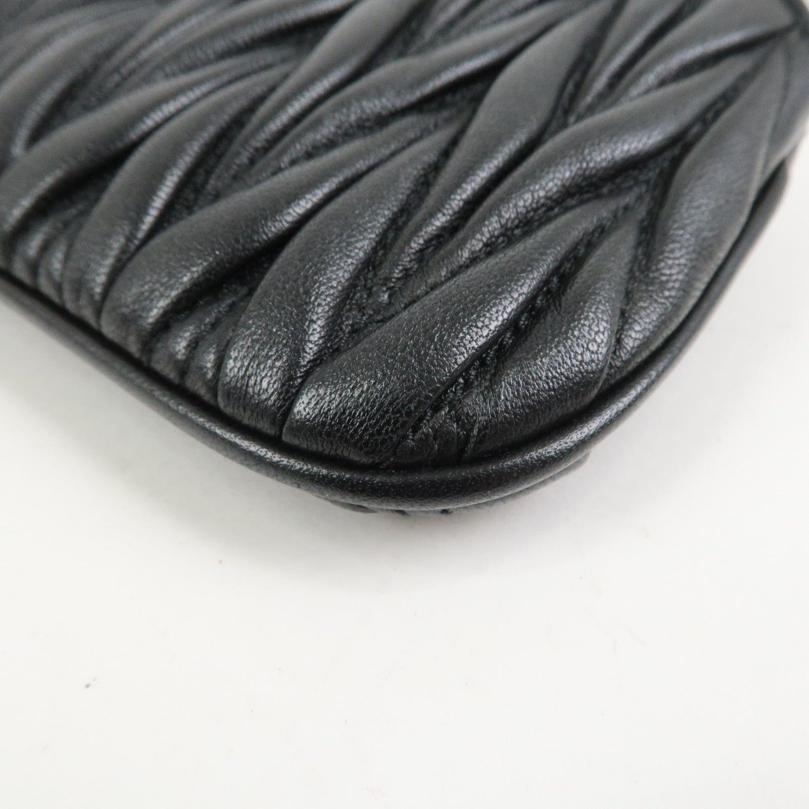 MIU MIU Matelasse Nappa Leather Chain Shoulder Bag Phone Case Black