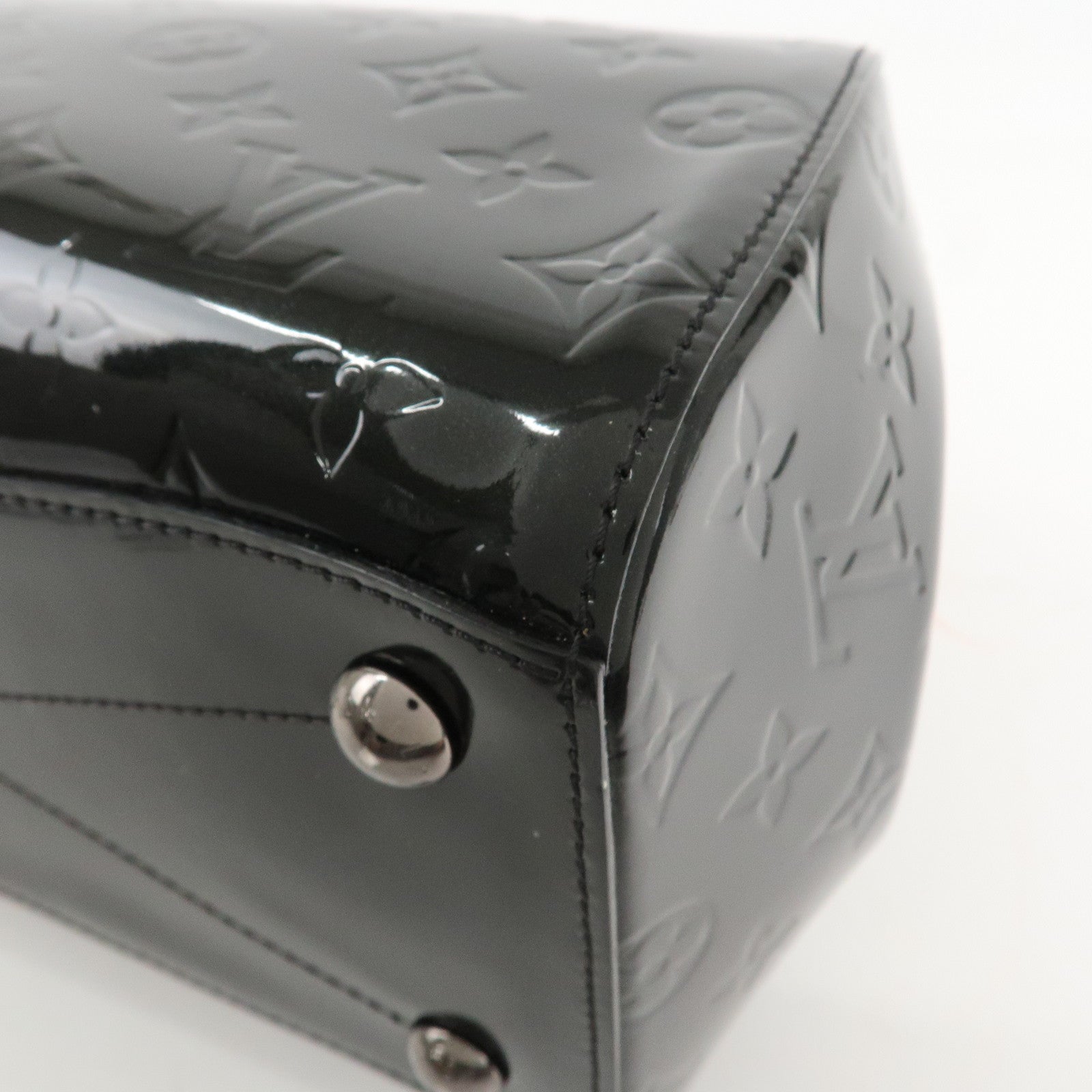 Louis Vuitton Monogram Vernis Leather Montana Hand Bag Noir M90060