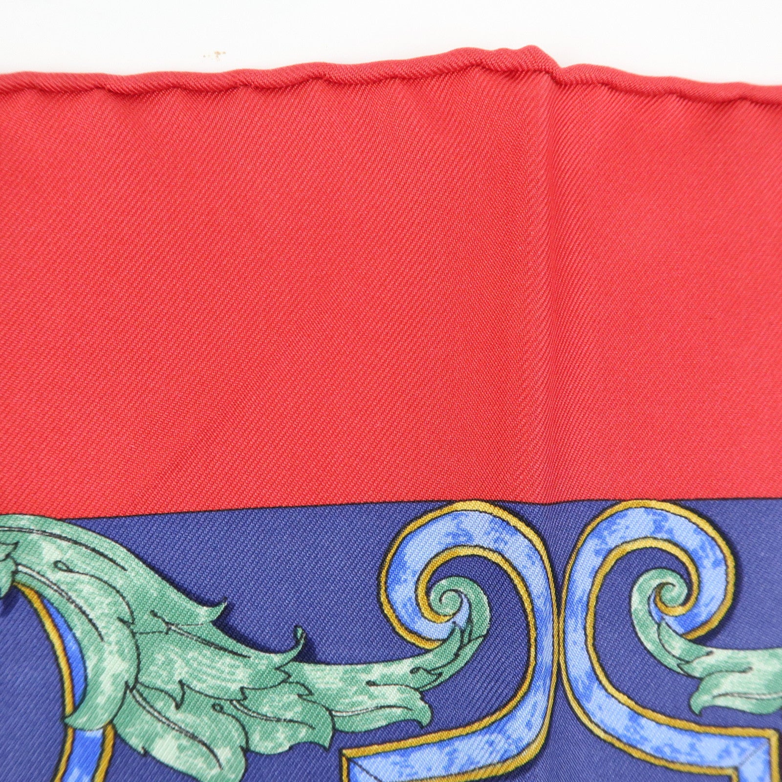 HERMES Carre 45 Silk 100% Scarf L’INSTRVCTION DV ROY Red Navy