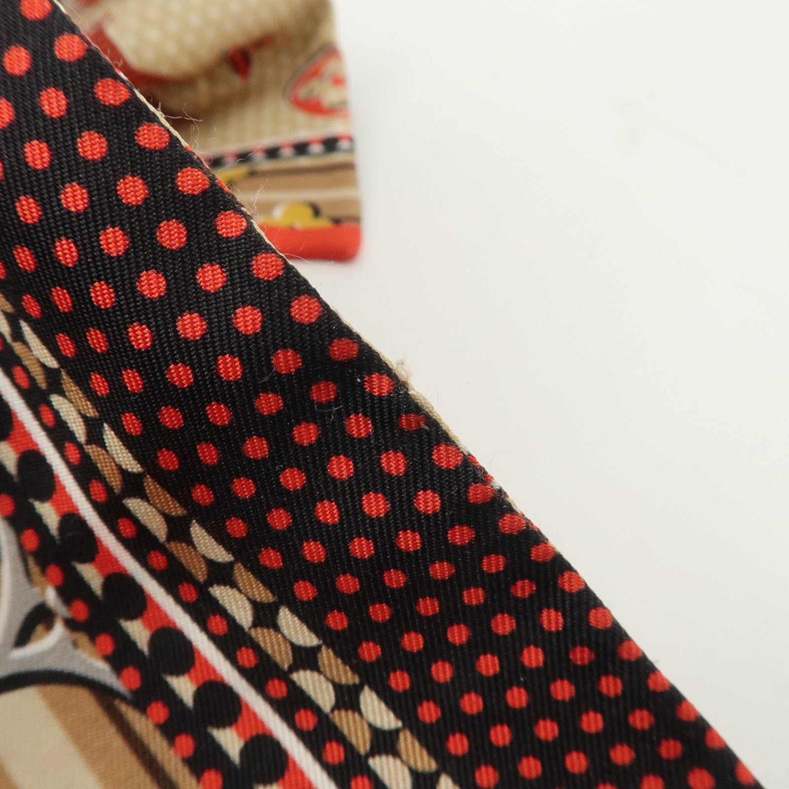 Louis Vuitton 100% Silk Bandeau Monodots Scarf Beige Red M70848