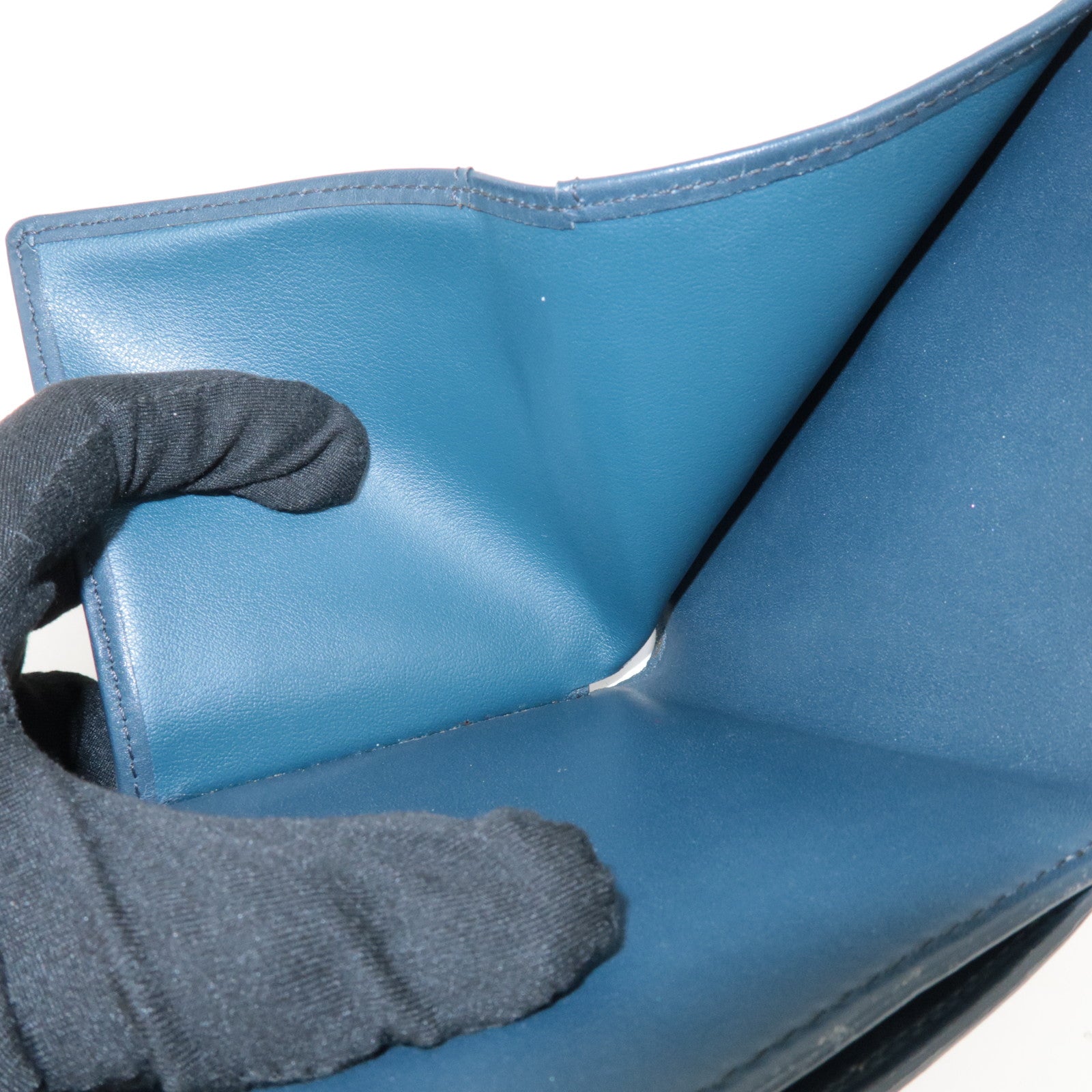 Louis Vuitton Monogram Matte Porte Monnaie Billets Credit M65115 Used