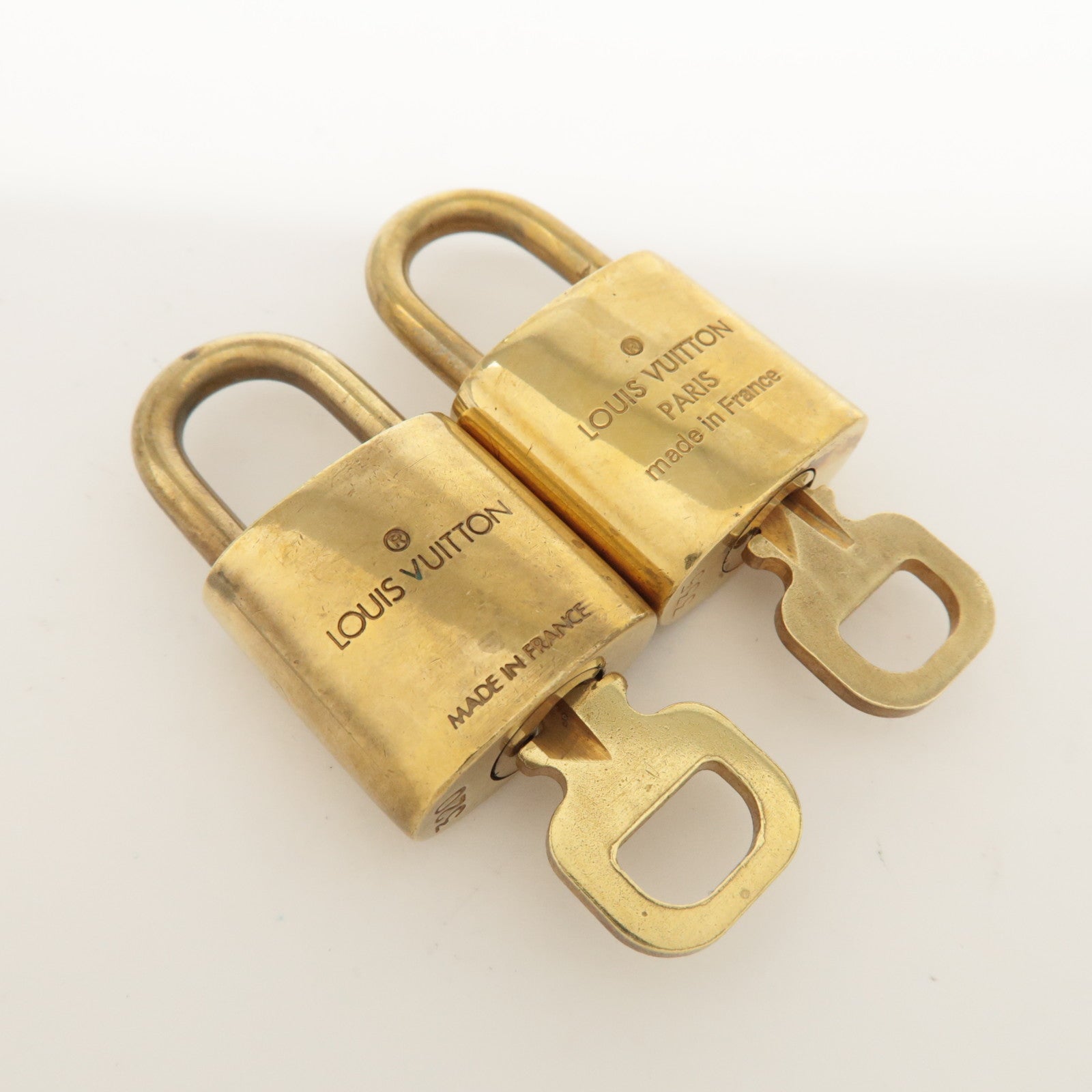 Louis Vuitton Set of 10 Lock & Key Cadena Key Lock Metal Gold Used