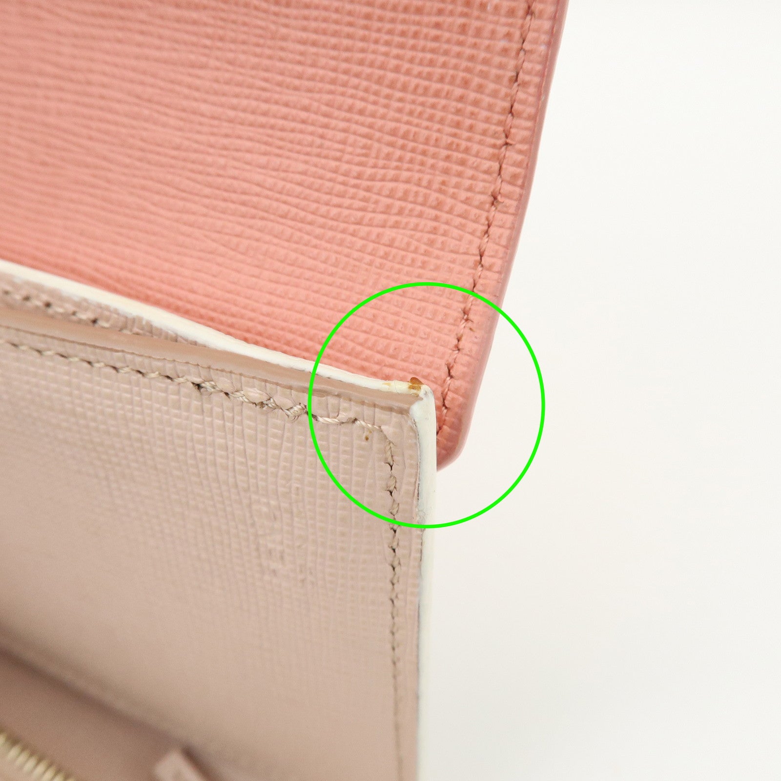 FENDI Leather Bicolor Bi-fold Compact Wallet White LightPink 8M0352