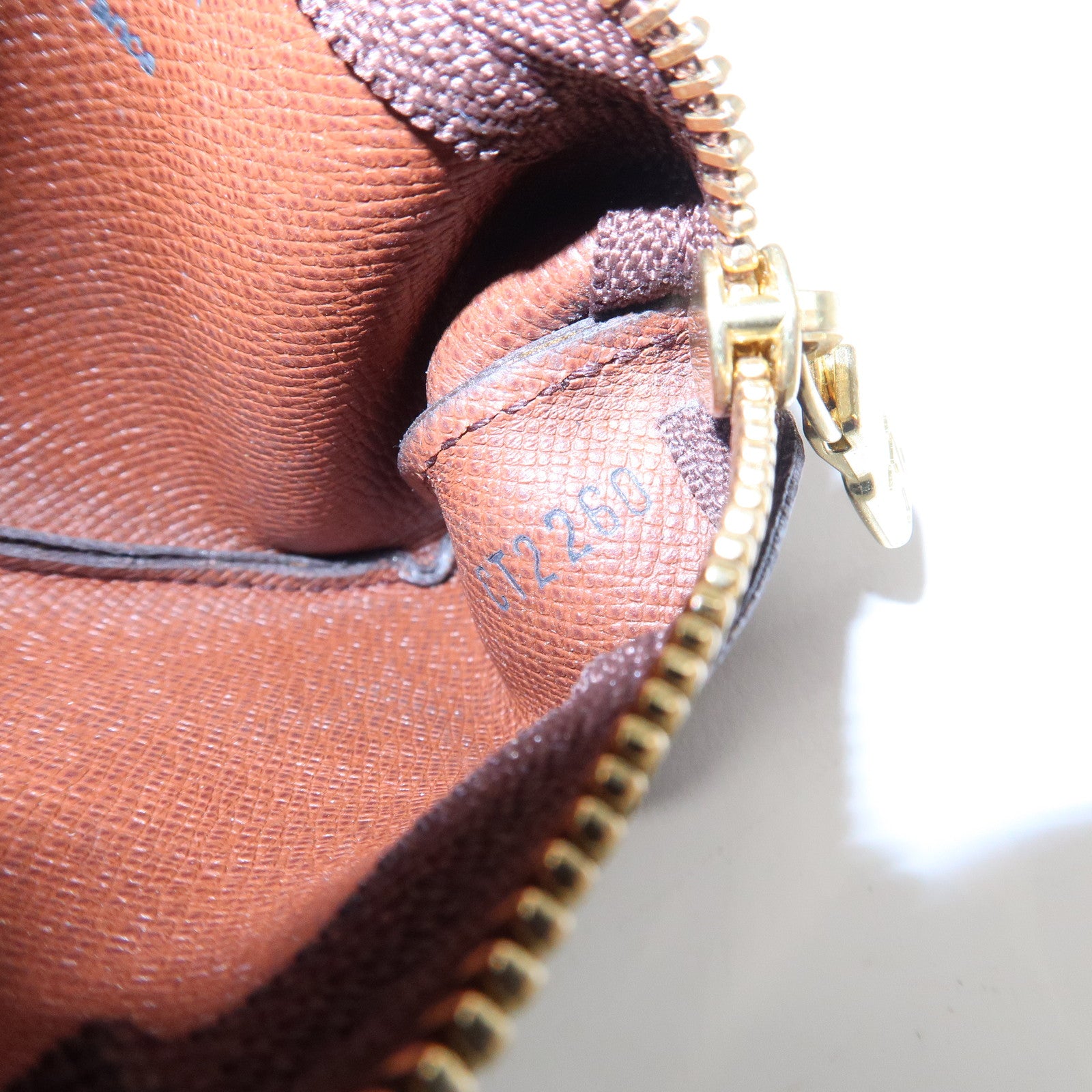 Louis Vuitton Monogram Pochette Cles Coin Case Key Case M62650