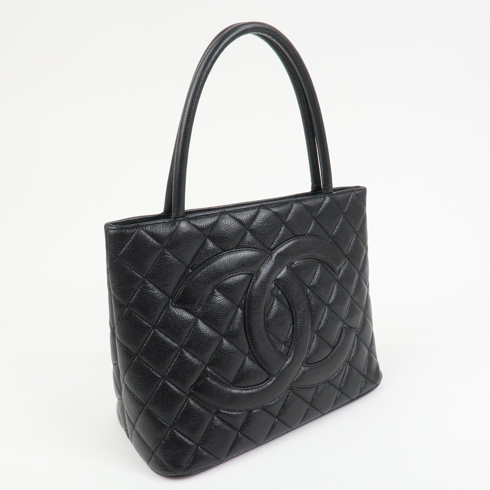 CHANEL Matelasse Caviarskin Medallion Tote Bag Hand Bag A01804