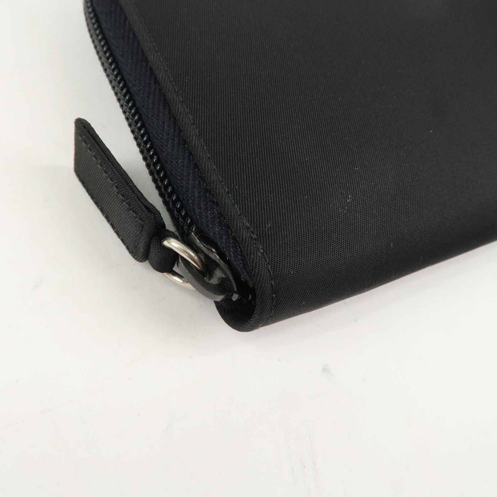 PRADA Nylon Leather Round Zippy Long Wallet Black M822 Used