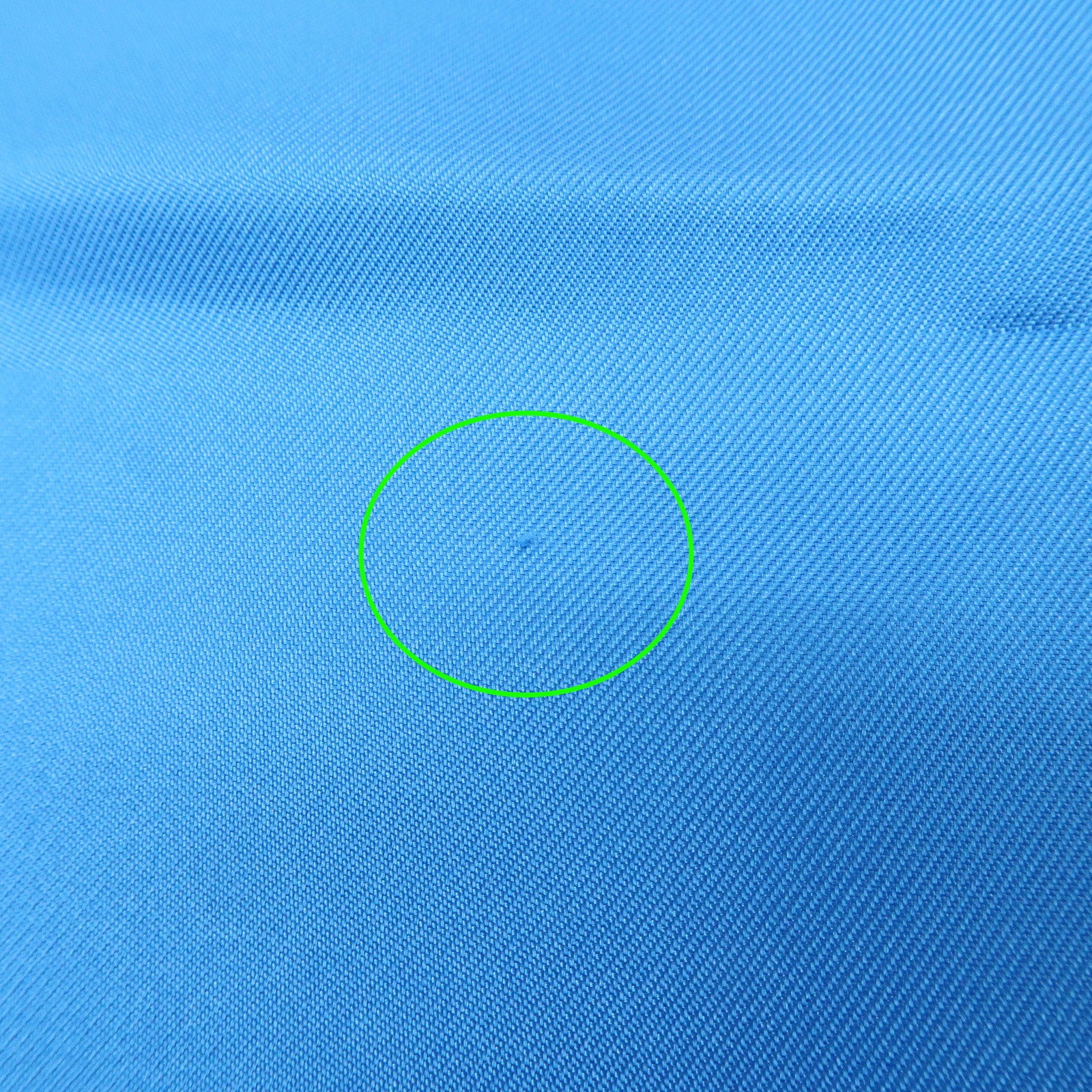 HERMES Carre 90 Silk 100% Couvertures et Tenues de Jour Scarf Red