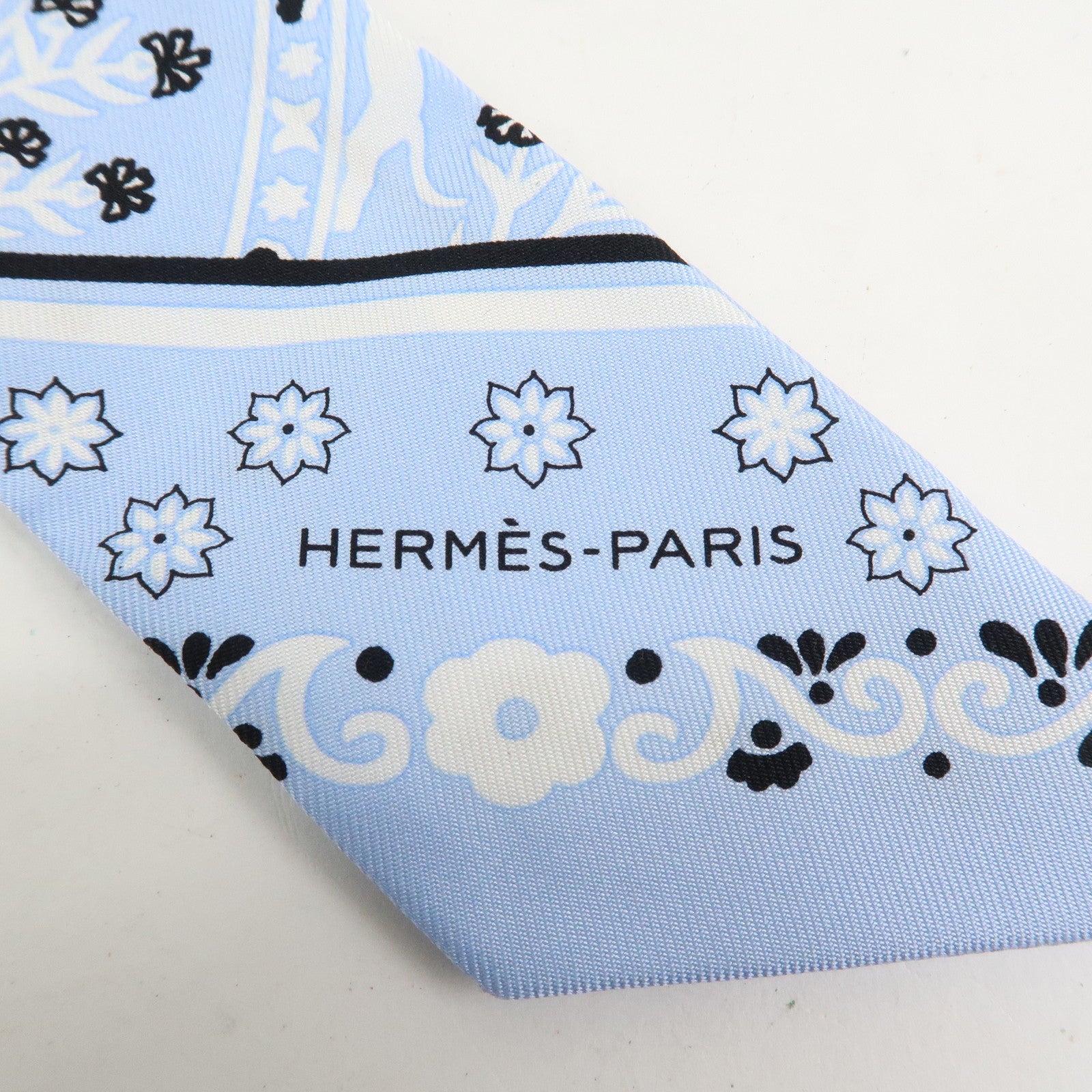 HERMES Twilly Silk 100% Scarf PEUPLE DU VENT Light Blue Black White