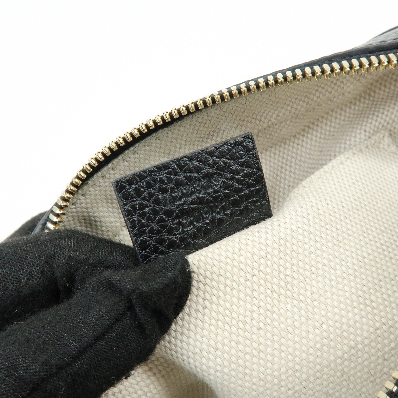 GUCCI SOHO Leather Small Disco Shoulder Crossbody Bag Black 722319