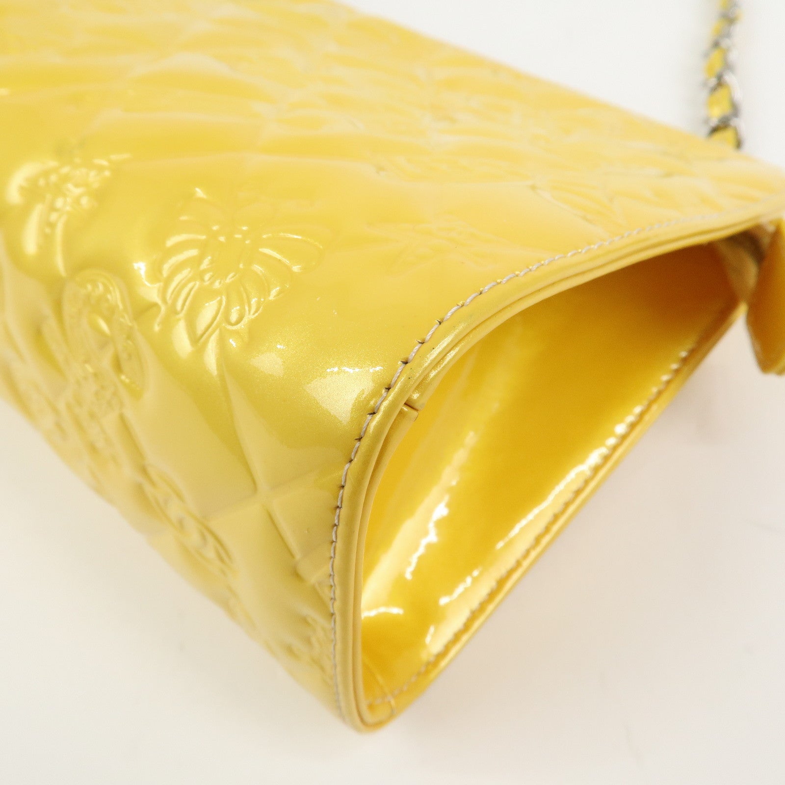 CHANEL Icon Line Patent Leather Chain Shoulder Bag Yellow A37156