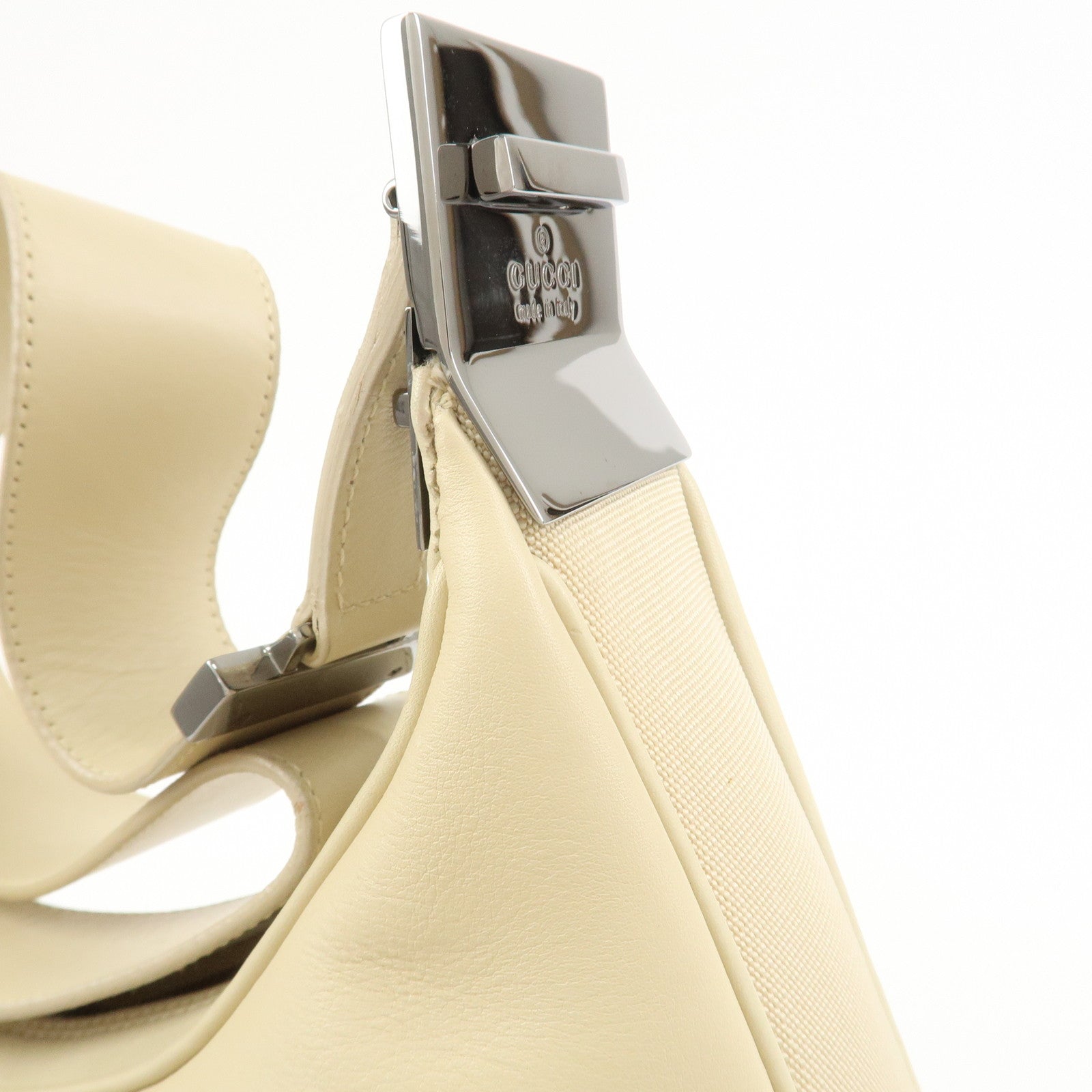 GUCCI Leather Shoulder Bag Ivory 001.3315