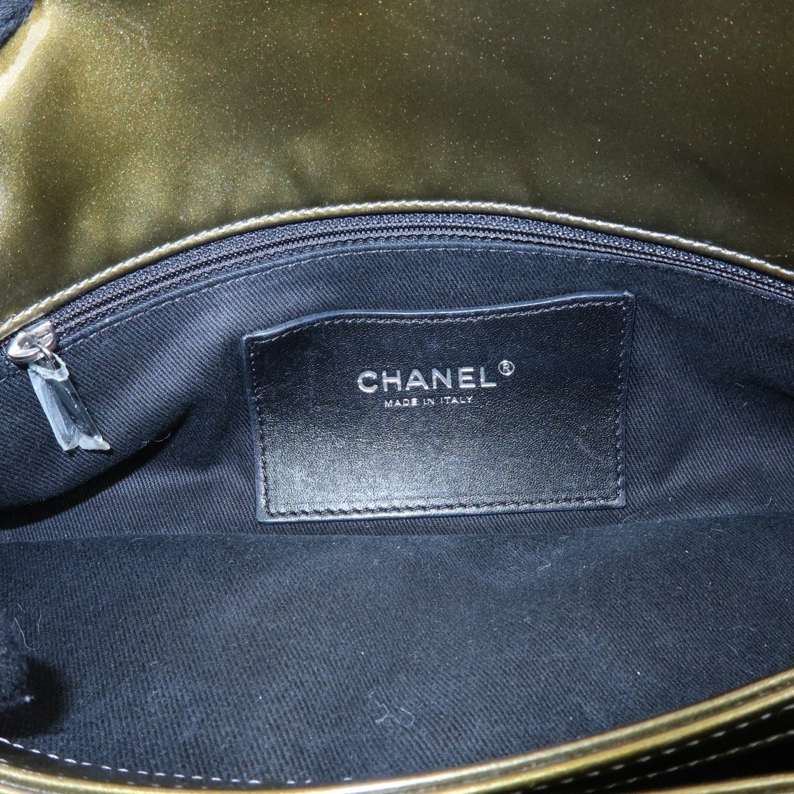 CHANEL Mademoiselle Matelasse Patent Leather Shoulder Bag A50557