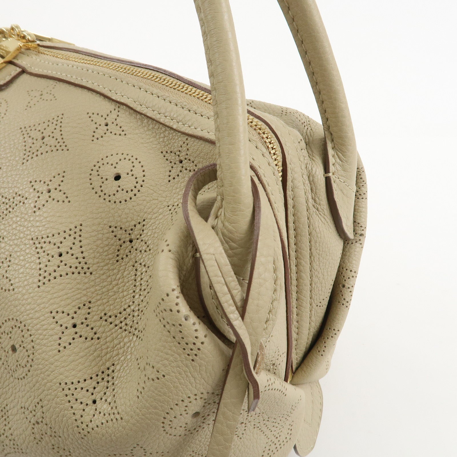 Louis Vuitton Galatea MM Leather Shoulder Bag Coquille Beige M93852