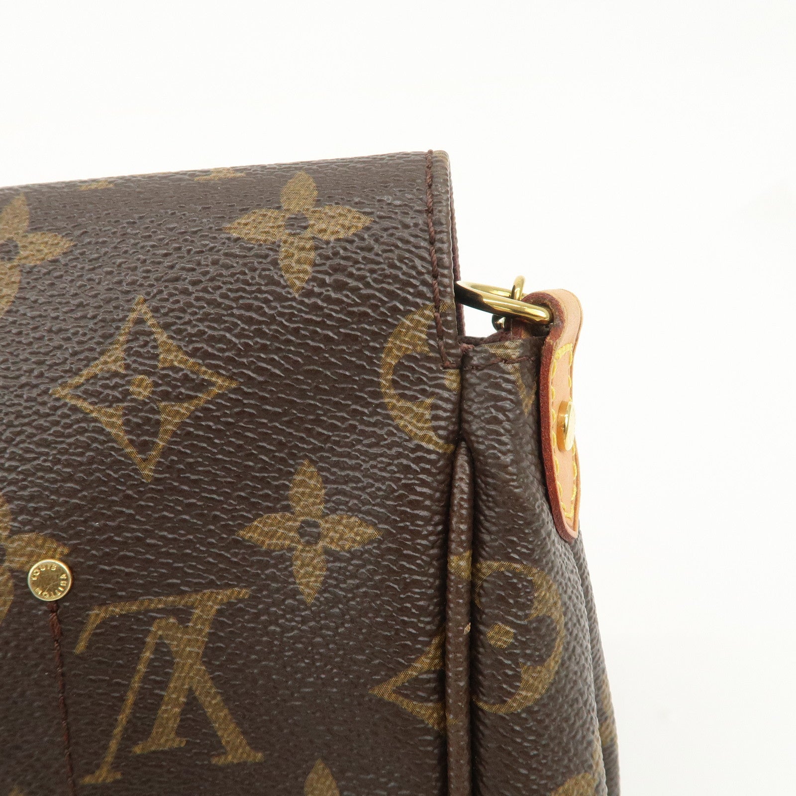 Louis Vuitton Monogram Favorite MM Shoulder Bag Brown M40718