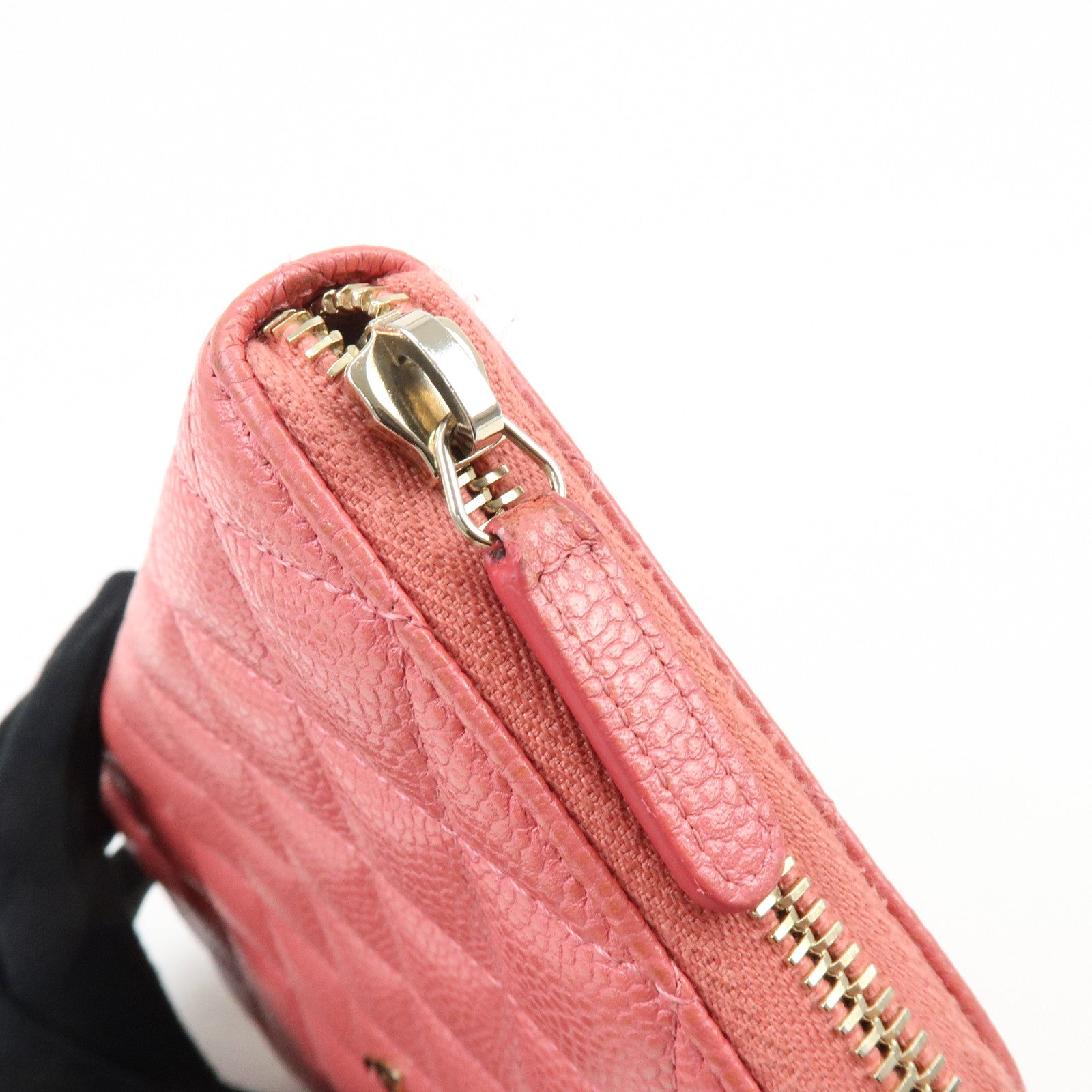 CHANEL Matelasse Caviarskin Round Zippy Long Wallet Pink A82281