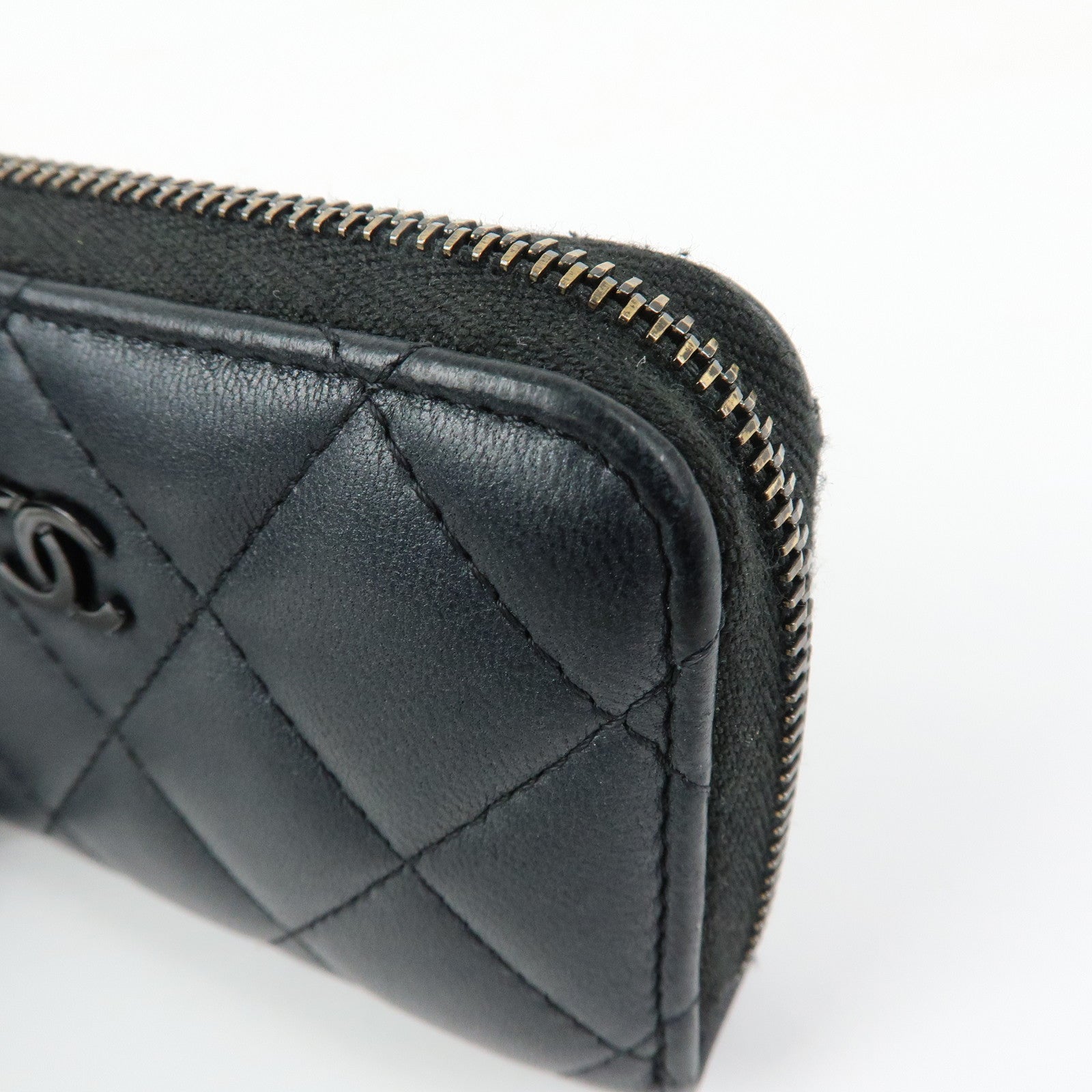 CHANEL COCO Logo Matelasse Lambskin Coin Case Card Case Black