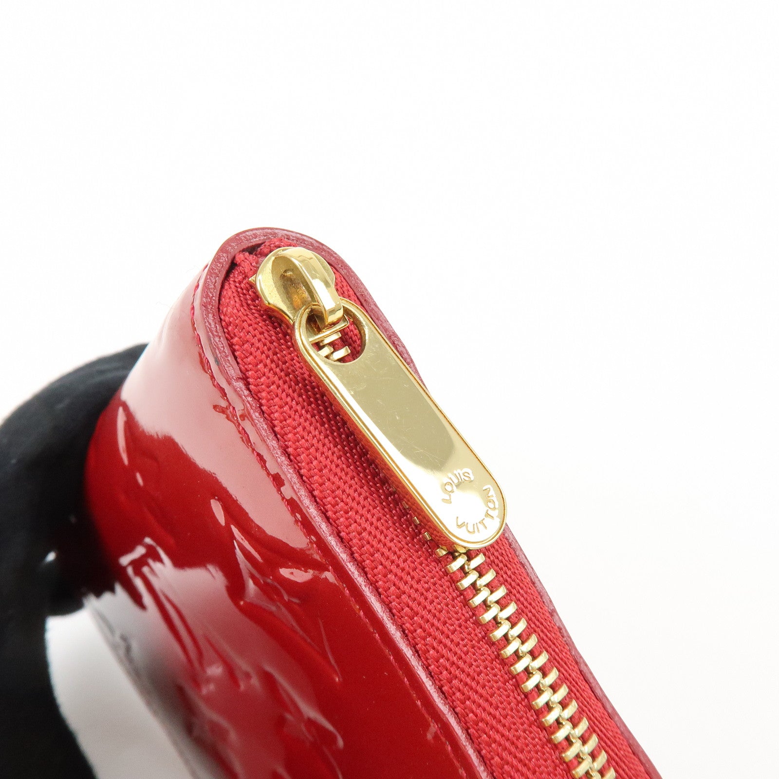 Louis Vuitton Monogram Vernis Zippy Coin Purse Pomme d'Amour M93608