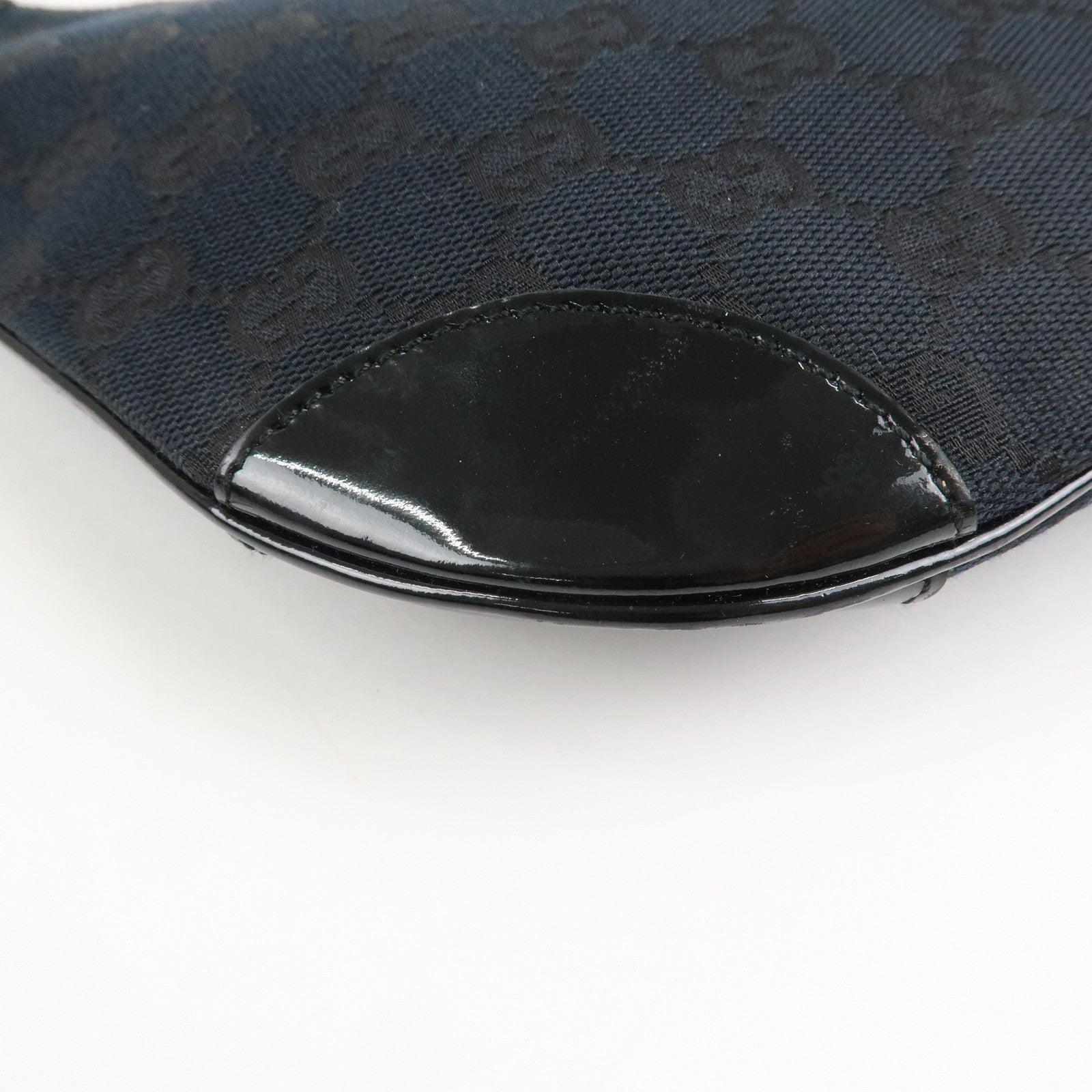 GUCCI GG Canvas Patent Leather Shoulder Bag Black 001.4158 Used