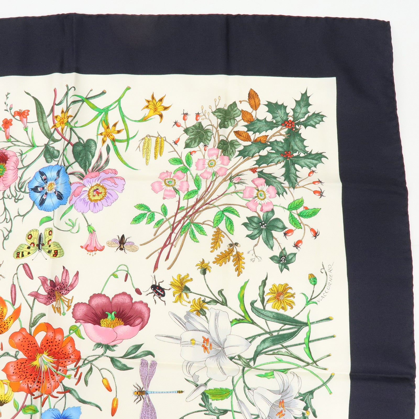 GUCCI Flora Set of 2 Silk 100% Navy White Yellow Multicolor
