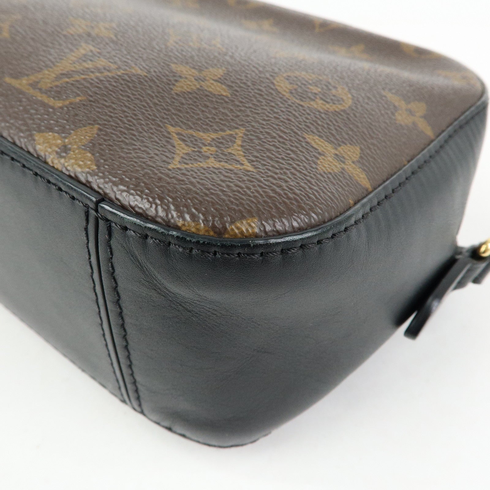 Louis Vuitton Monogram Canvas Leather Saintonge Shoulder Bag M43555