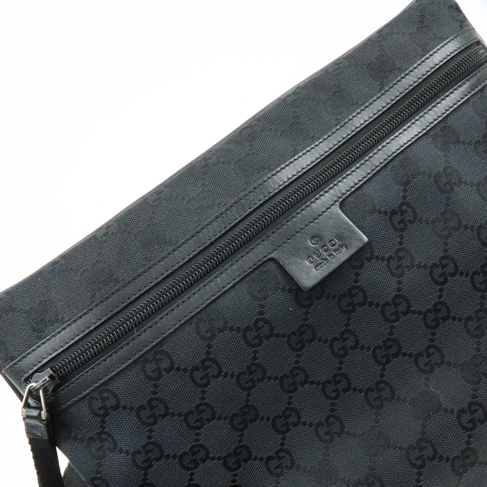 GUCCI GG Canvas Leather Shoulder Bag Crossbody Bag Black 90476