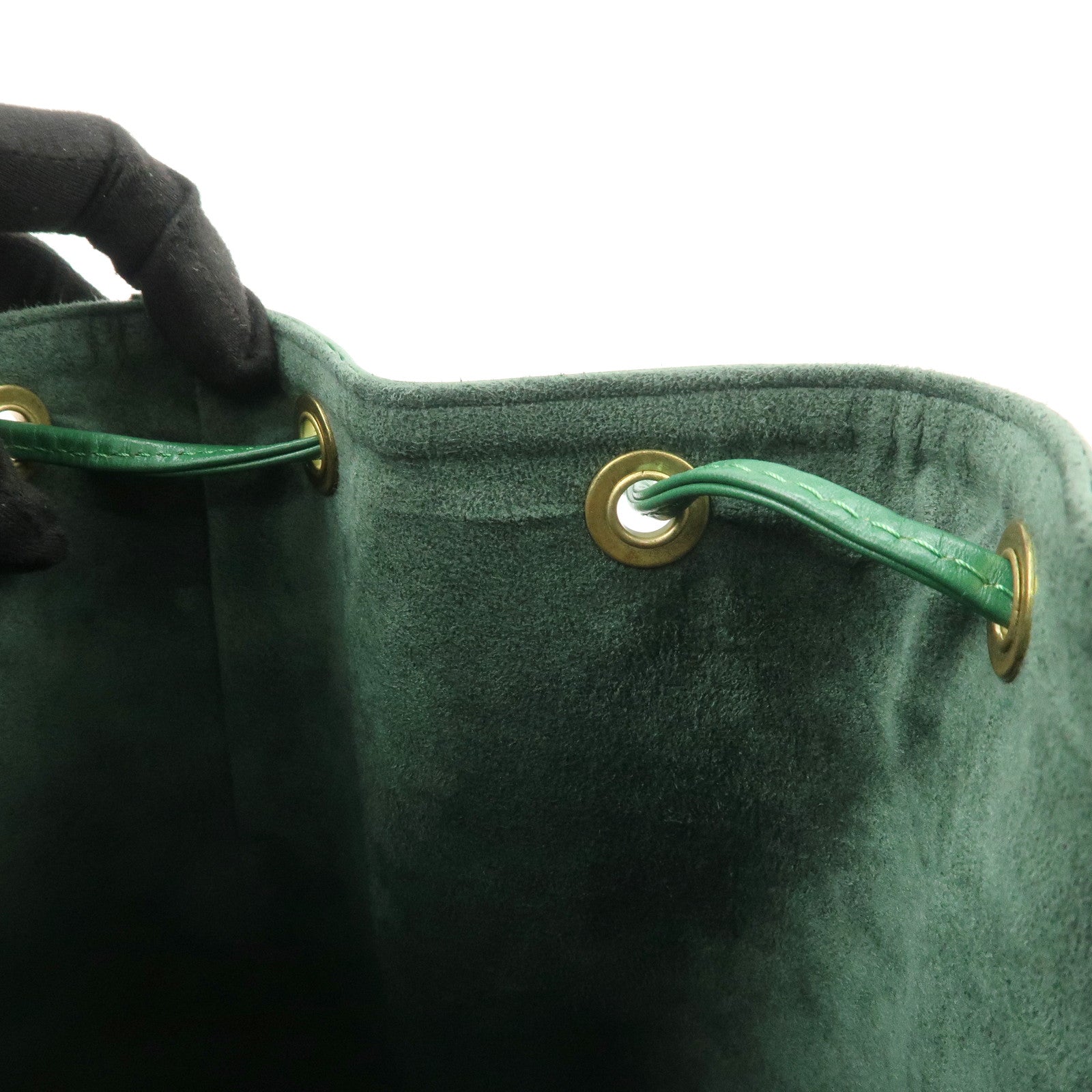 Louis Vuitton Epi Petit Noe Shoulder Bag Borneo Green M44104