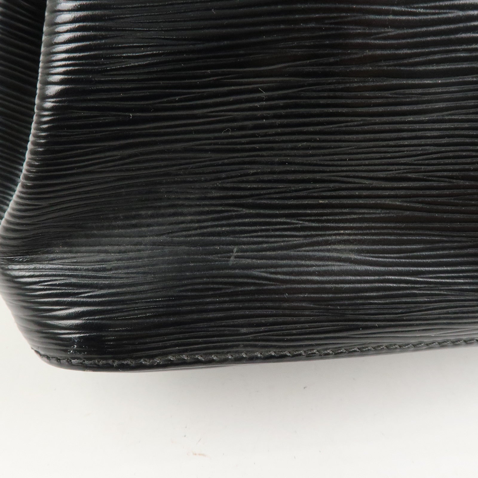 Louis Vuitton Epi Petit Noe Shoulder Bag Noir Black M44102