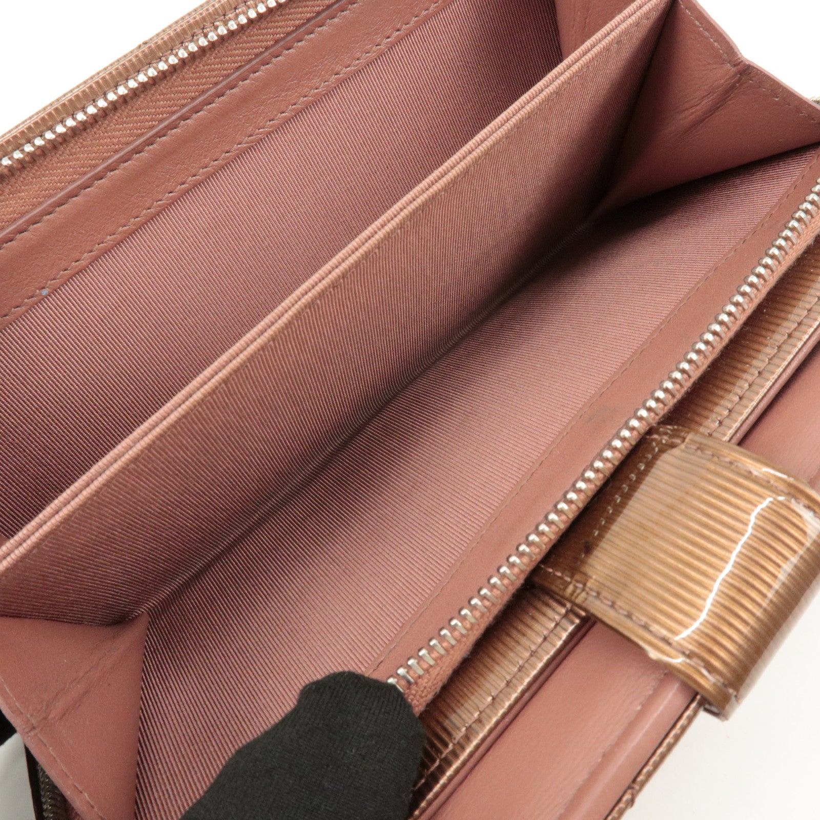 CHANEL Matelasse Patent Leather Long Wallet Silver HDW Brown Used