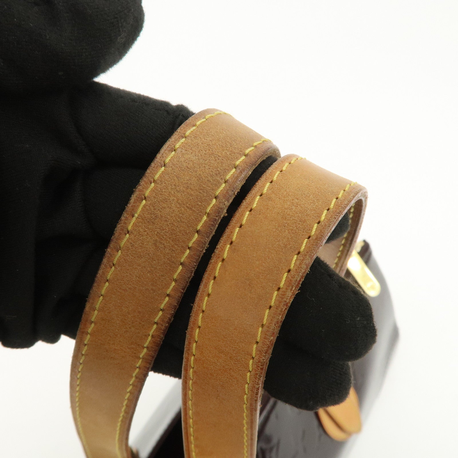 Louis Vuitton Monogram Vernis Rosewood Avenue Hand Bag M93510