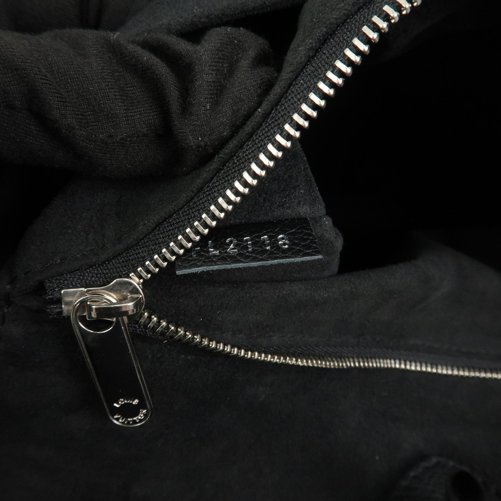 Louis Vuitton Lockme Cabas Leather Tote Bag Hand Bag Noir M42291