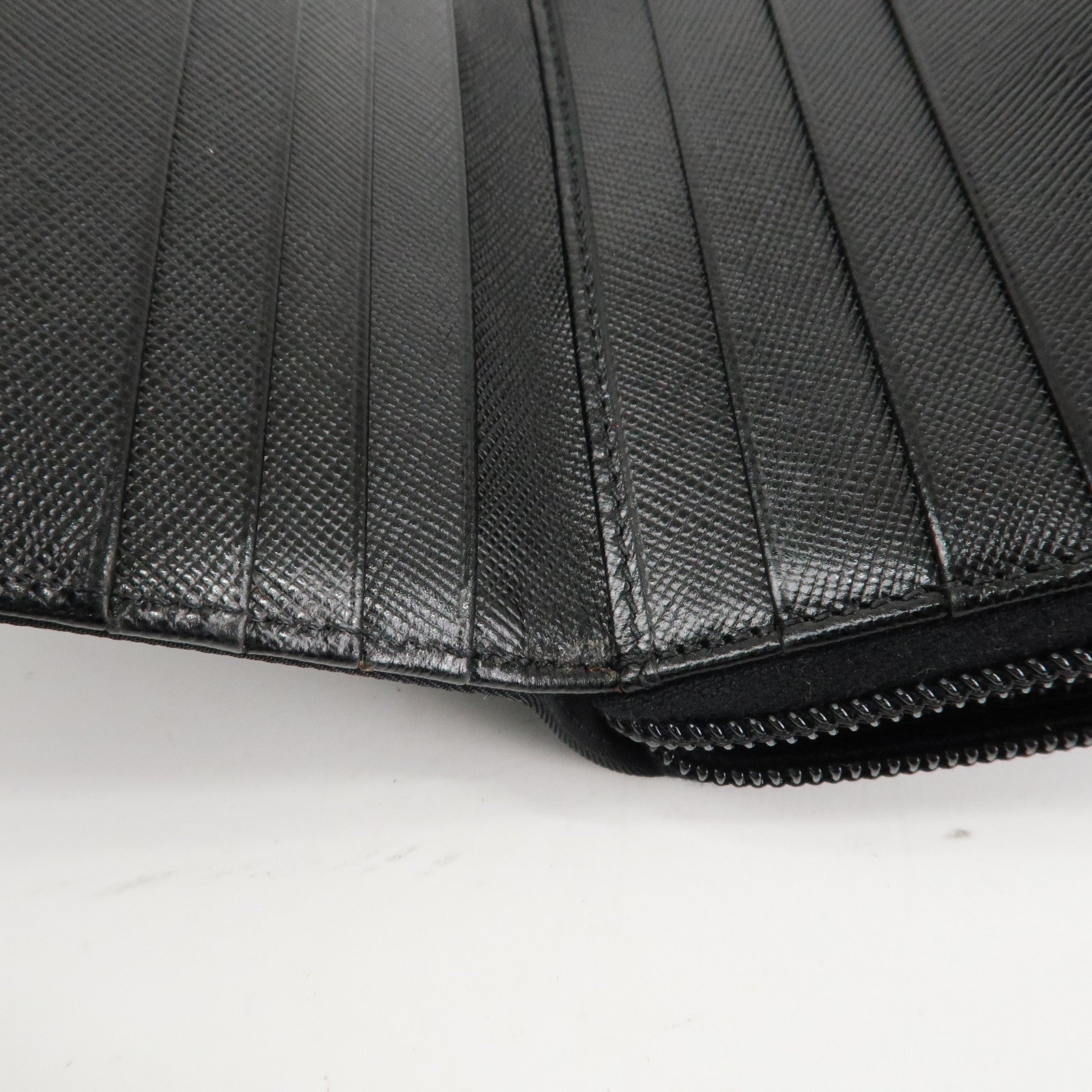 PRADA Nylon Saffiano Leather Bi-fold Round zippy Wallet Black Used