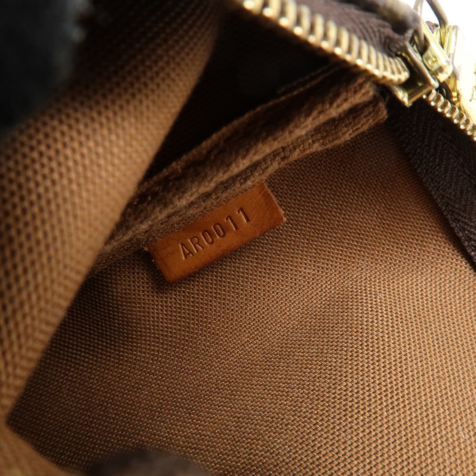 Louis Vuitton Monogram Pochette Accessoires Pouch Hand Bag M51980