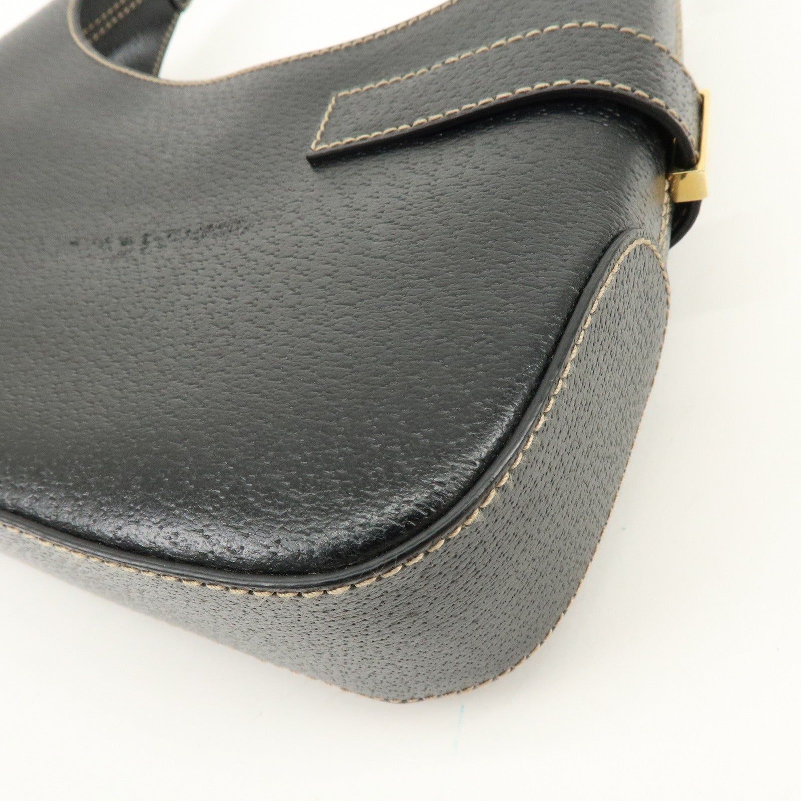 Ferragamo Gancini Leather Shoulder Bag Hand Bag Black