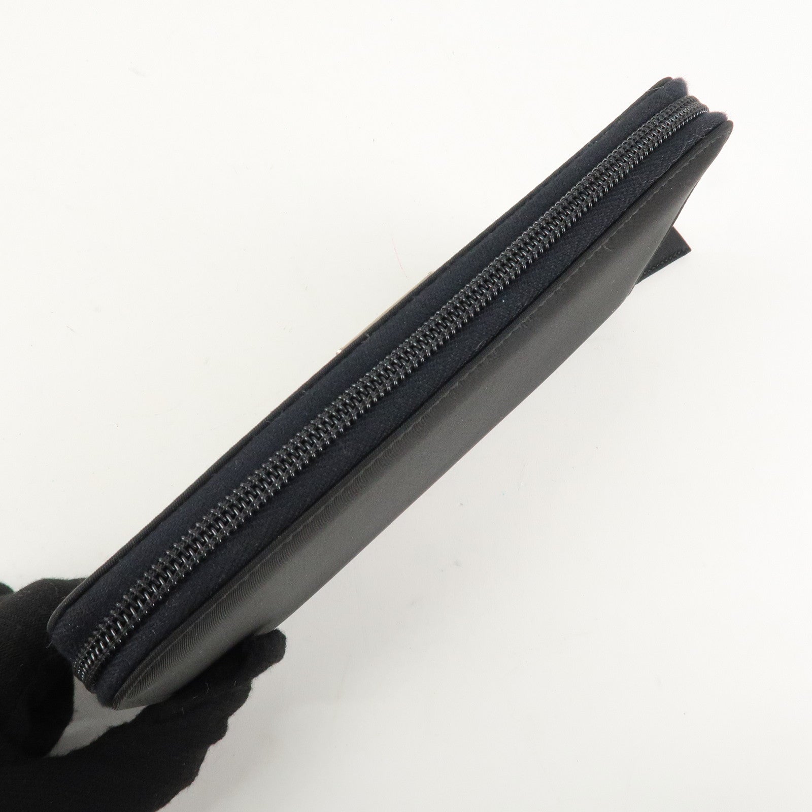 PRADA Nylon Leather Round Zippy Long Wallet Black M822 Used